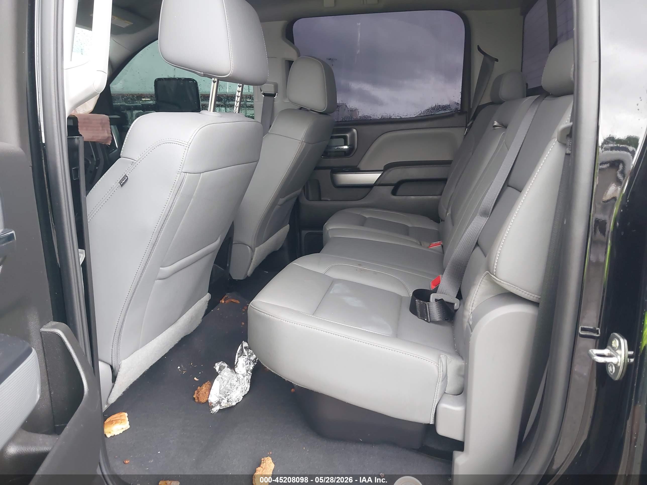 CHEVROLET SILVERADO image 7