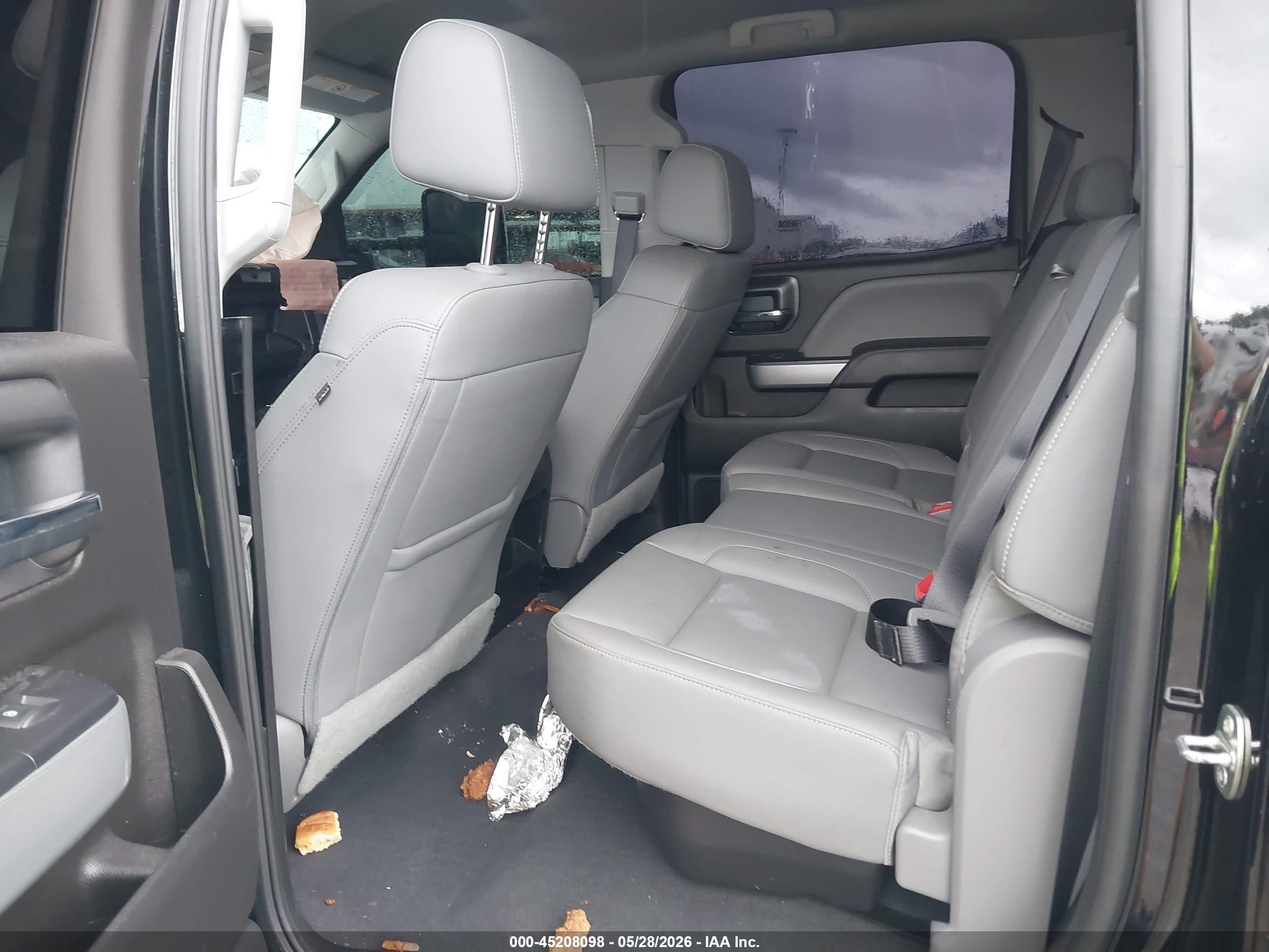 CHEVROLET SILVERADO image 8