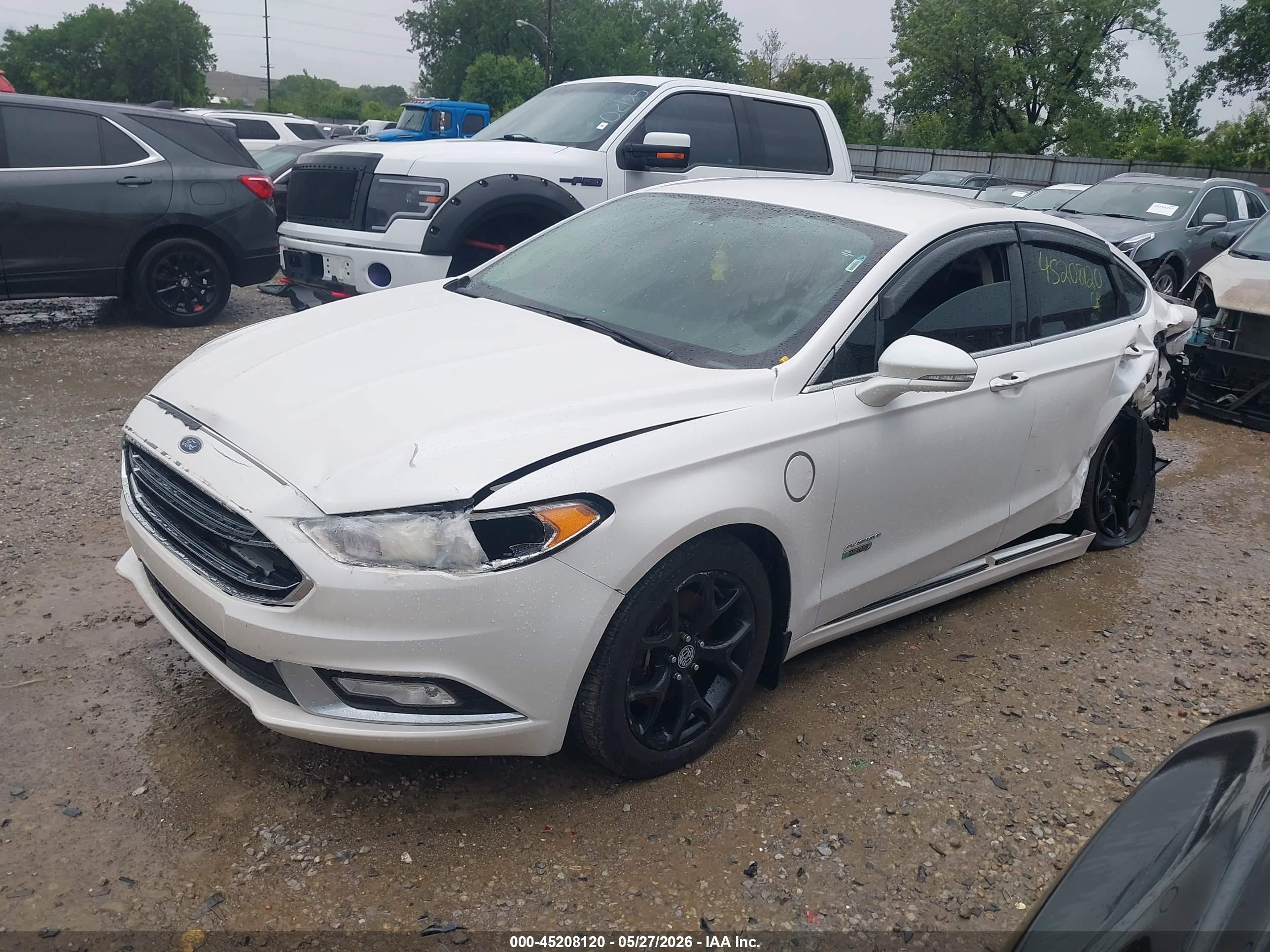 FORD FUSION image 2