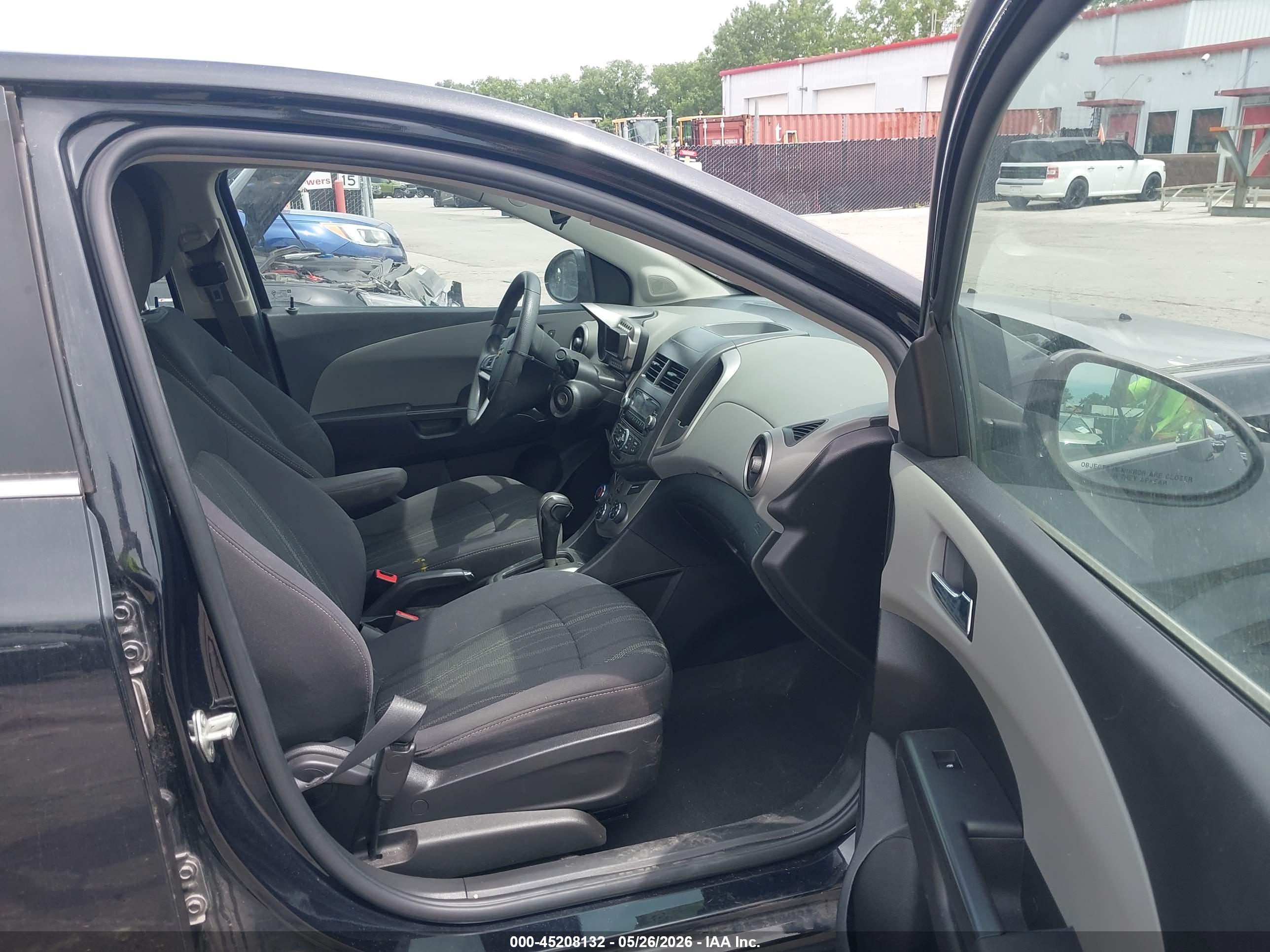 CHEVROLET SONIC image 5