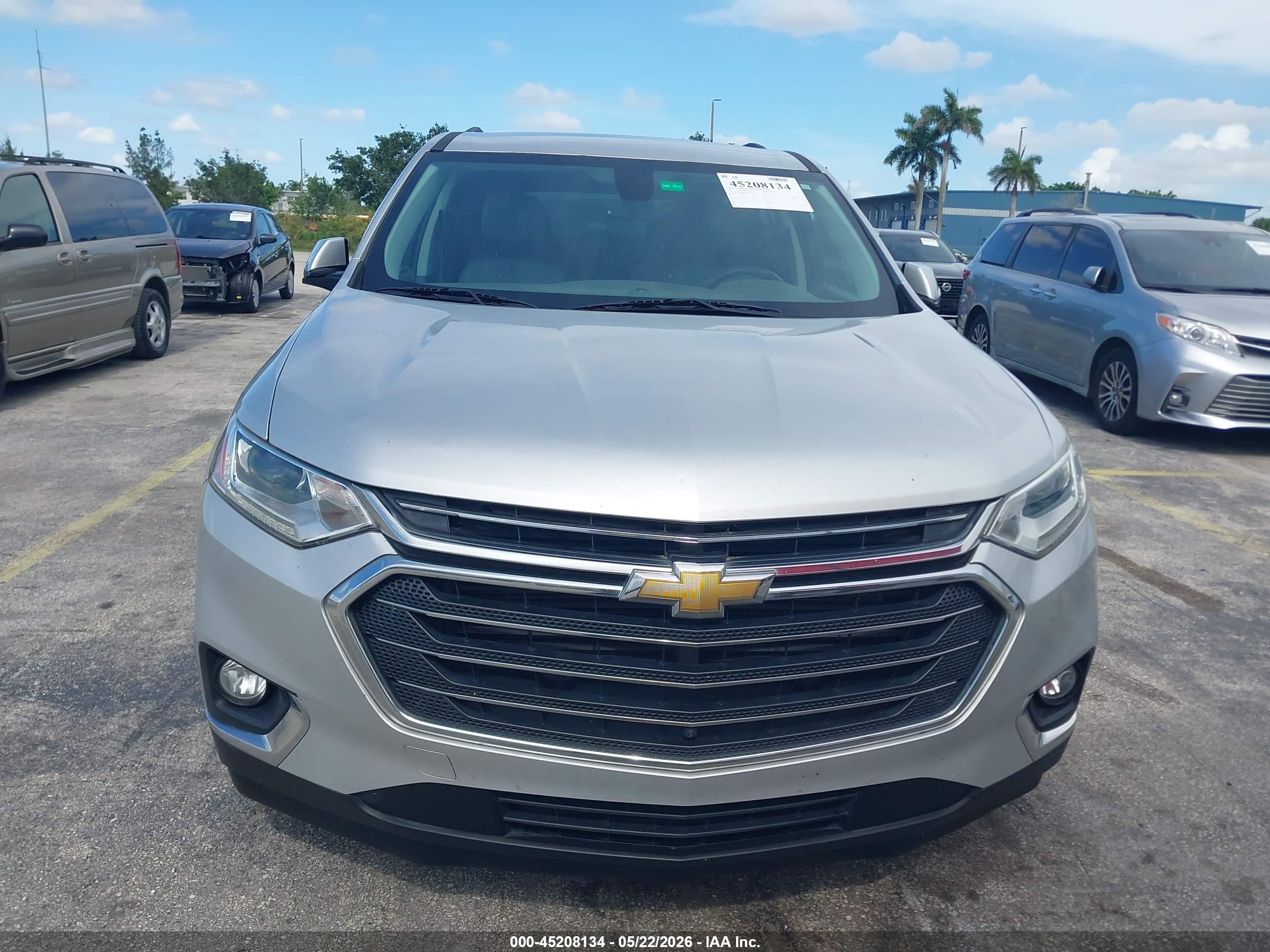 CHEVROLET TRAVERSE image 6