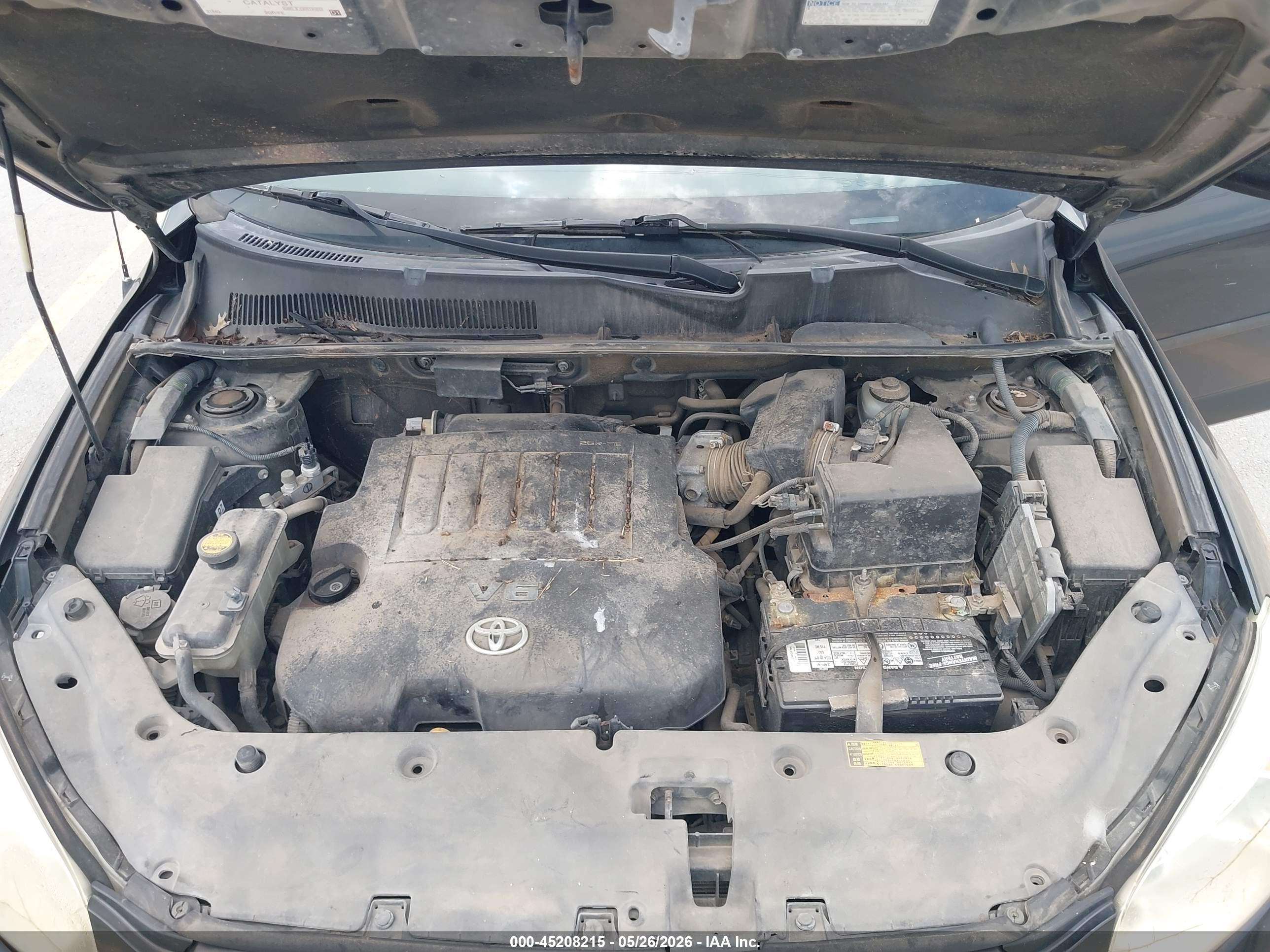 TOYOTA RAV4 image 10