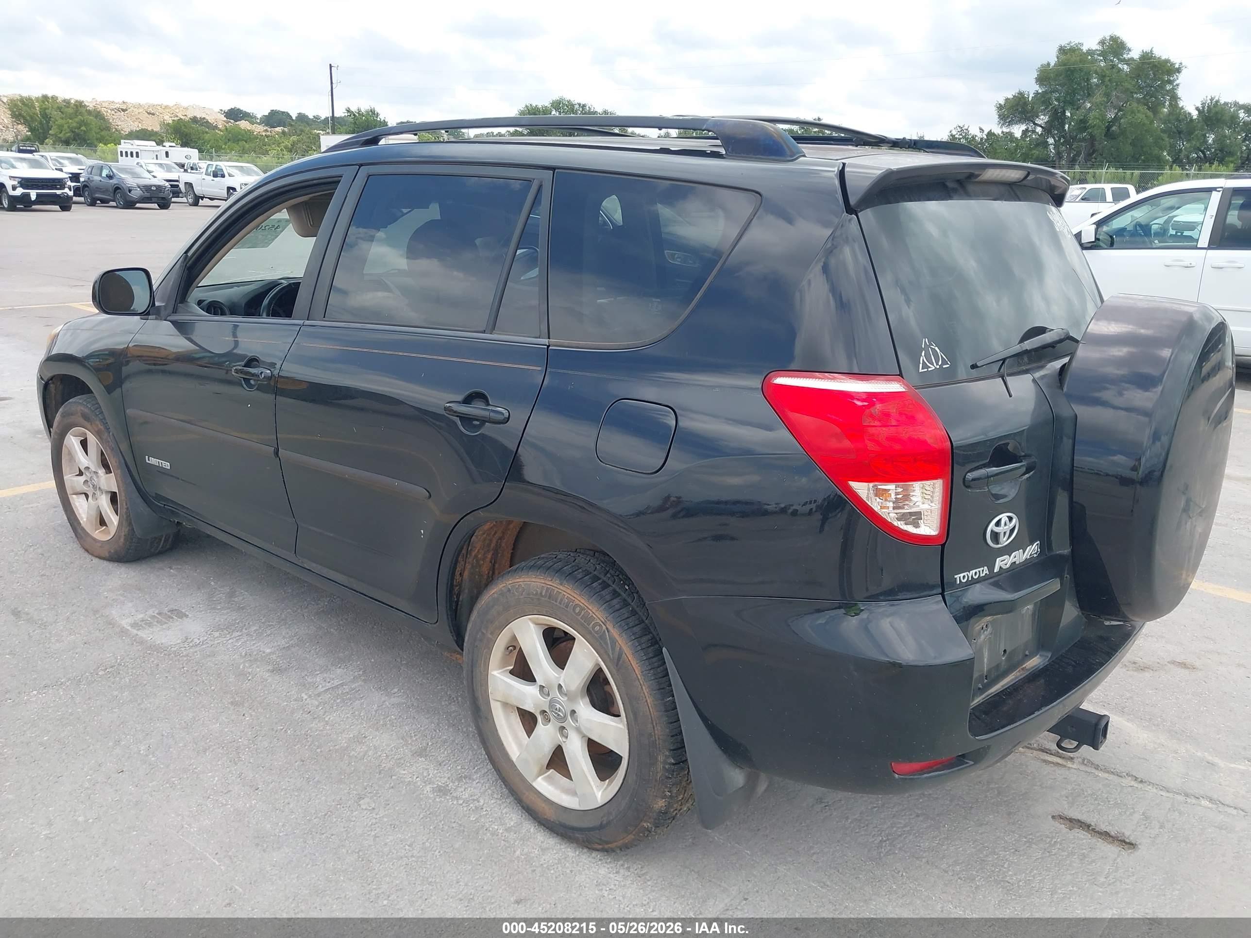 TOYOTA RAV4 image 3