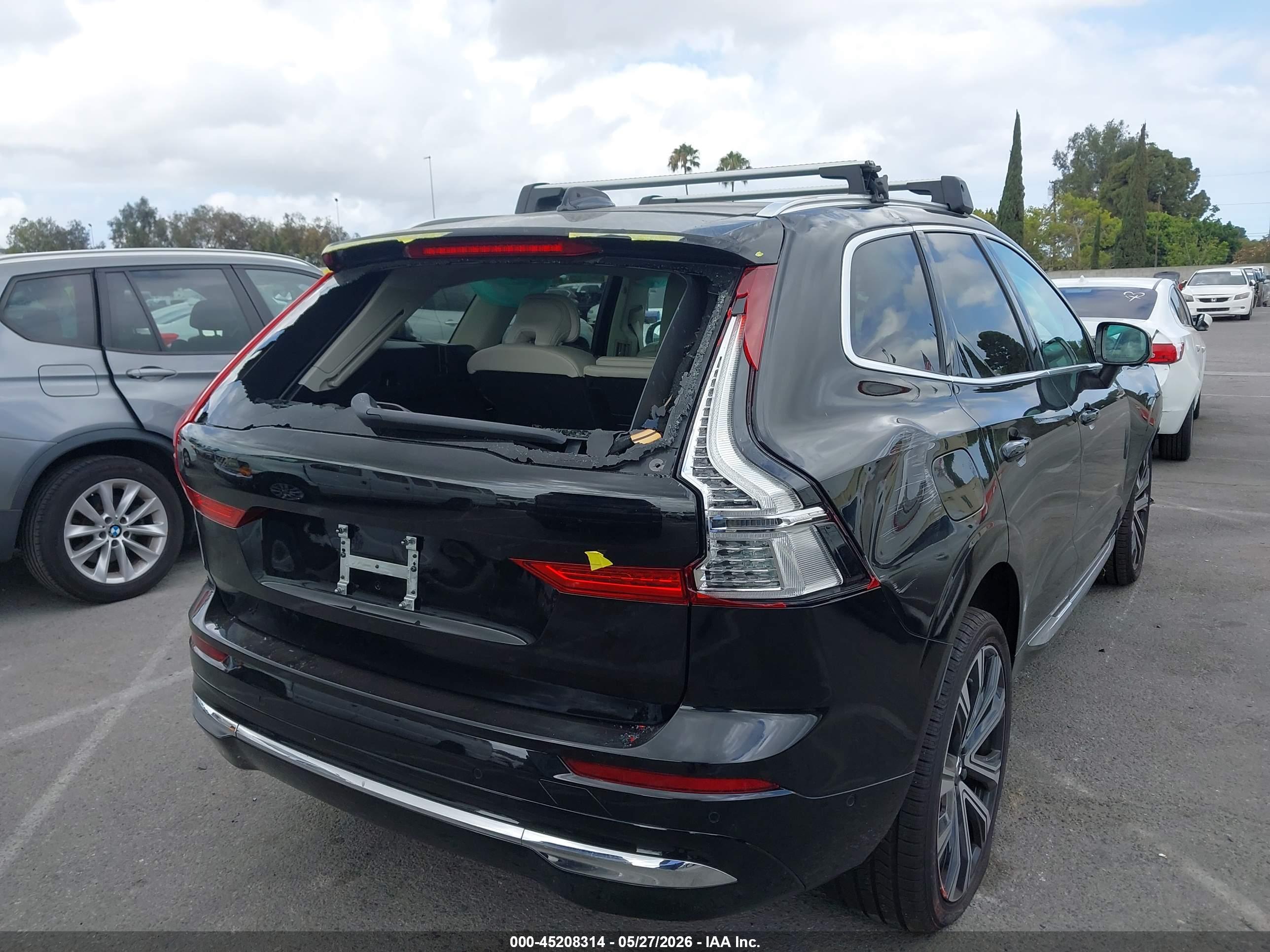 VOLVO XC60 image 4