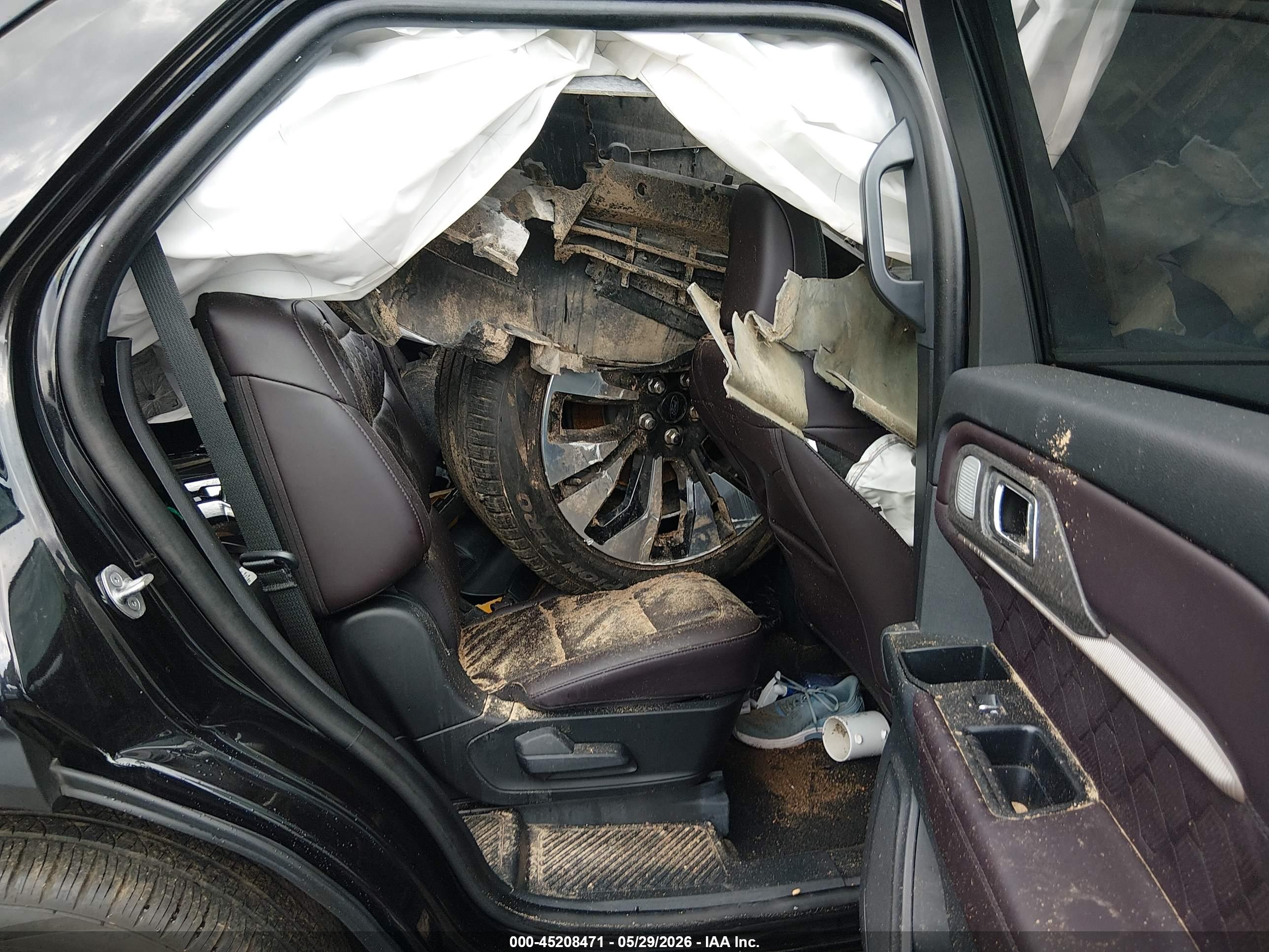 FORD EXPLORER image 8