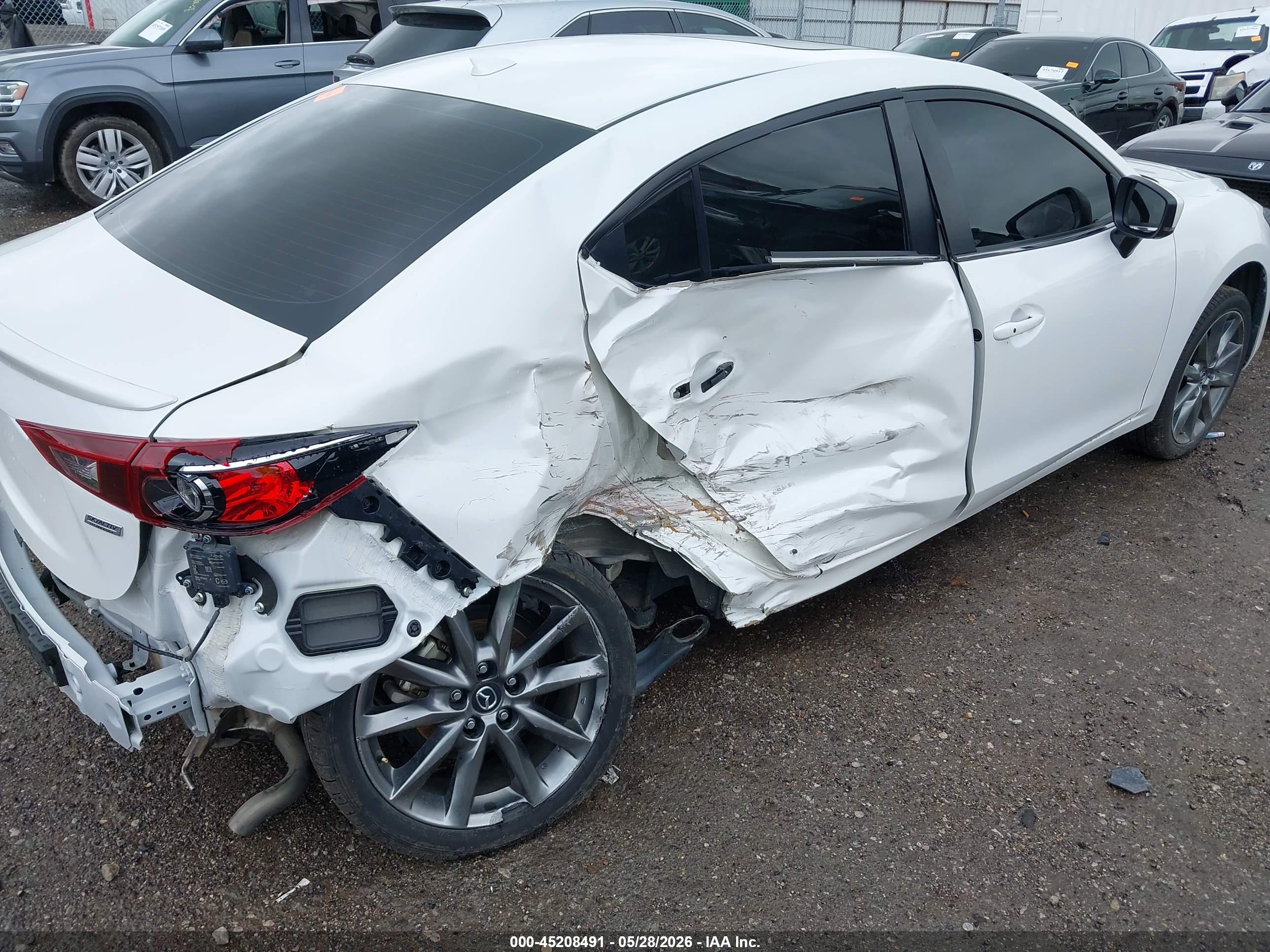 MAZDA MAZDA3 image 6