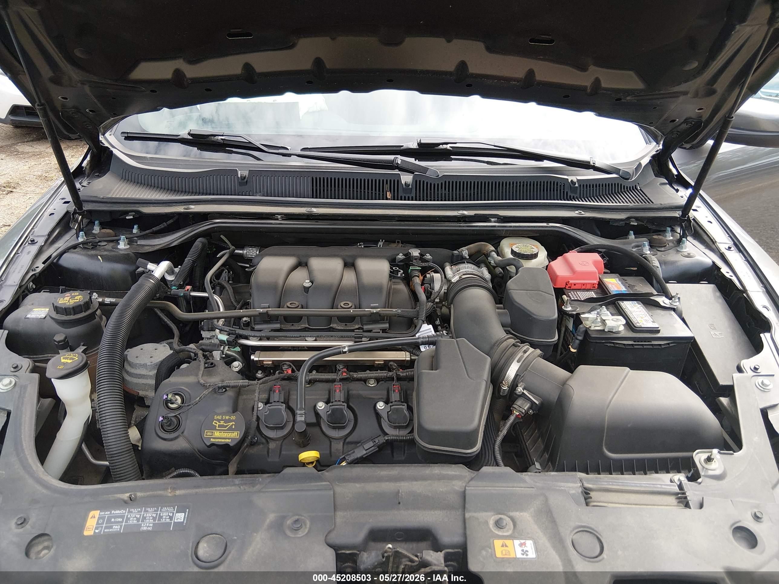 FORD TAURUS image 10