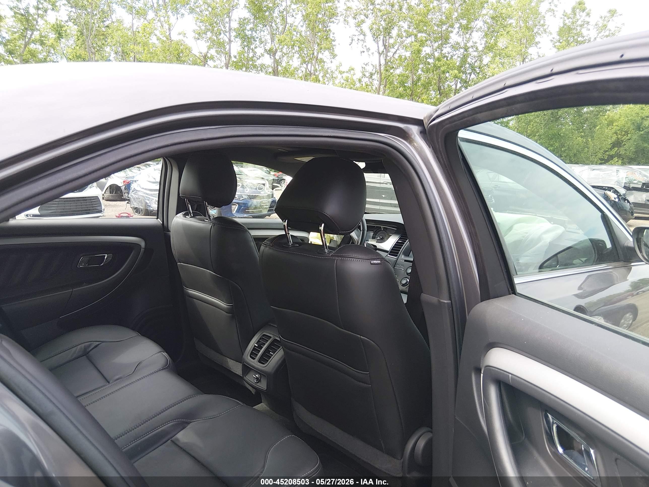 FORD TAURUS image 8