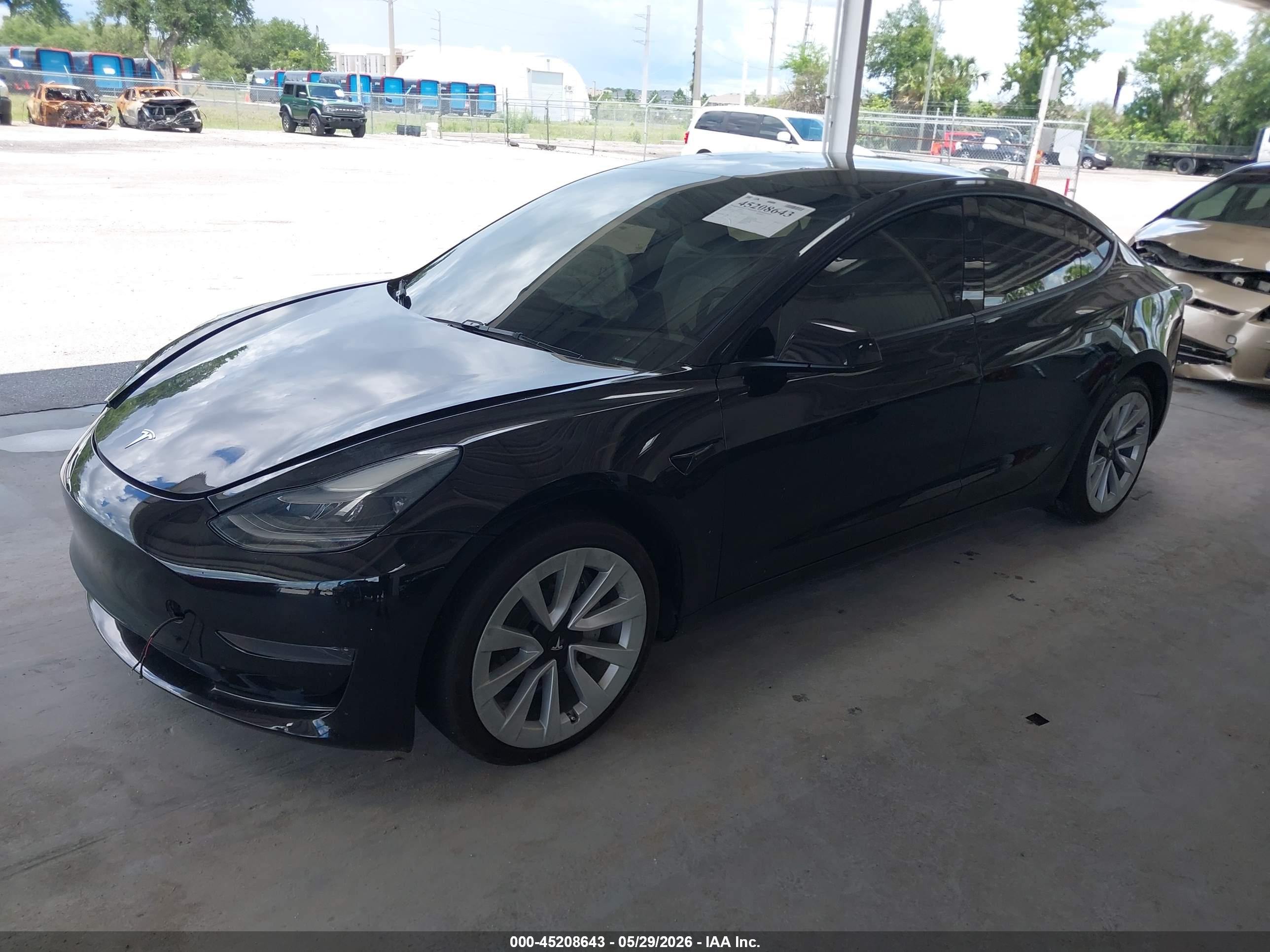 TESLA MODEL image 2