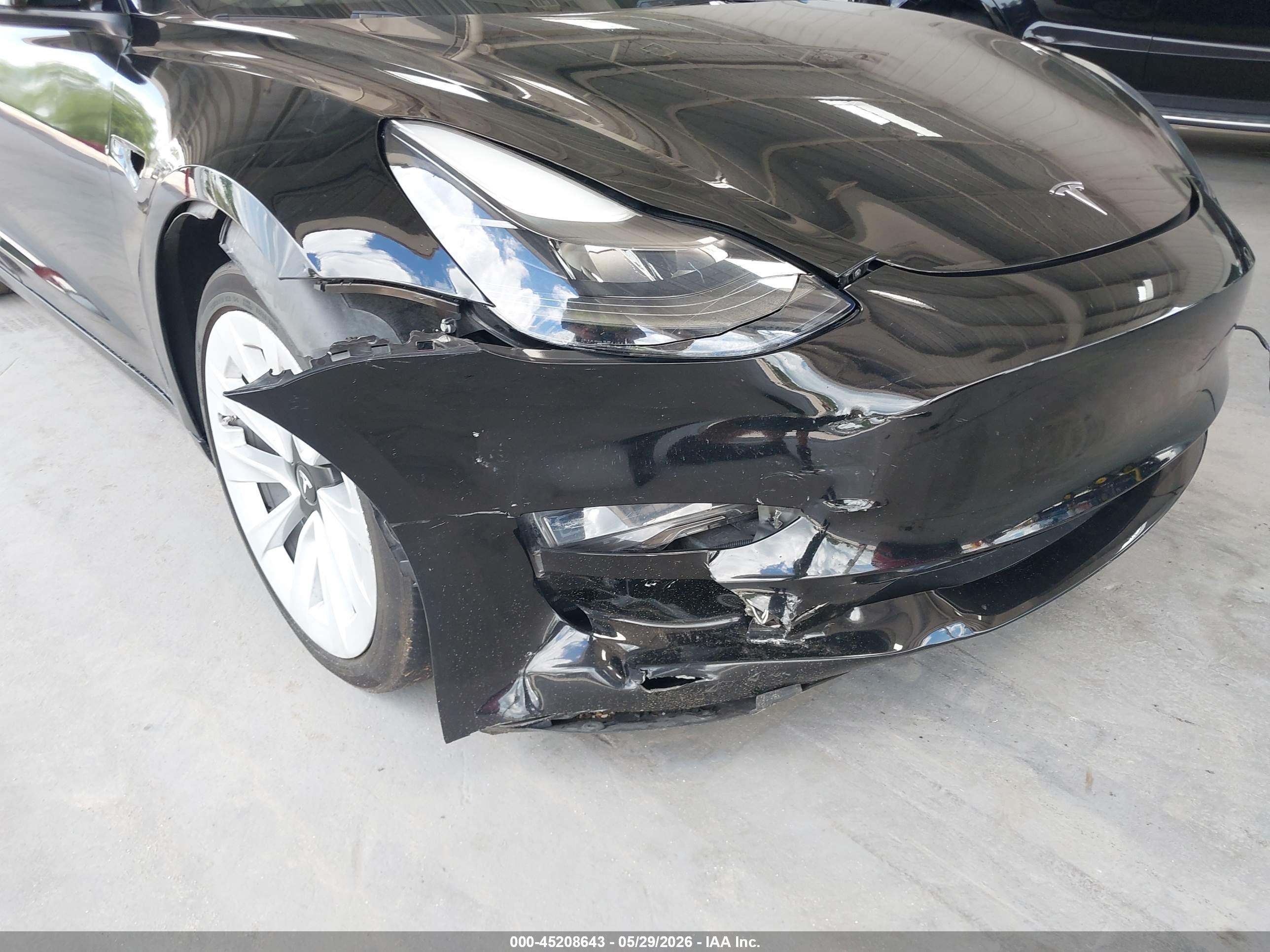 TESLA MODEL image 6