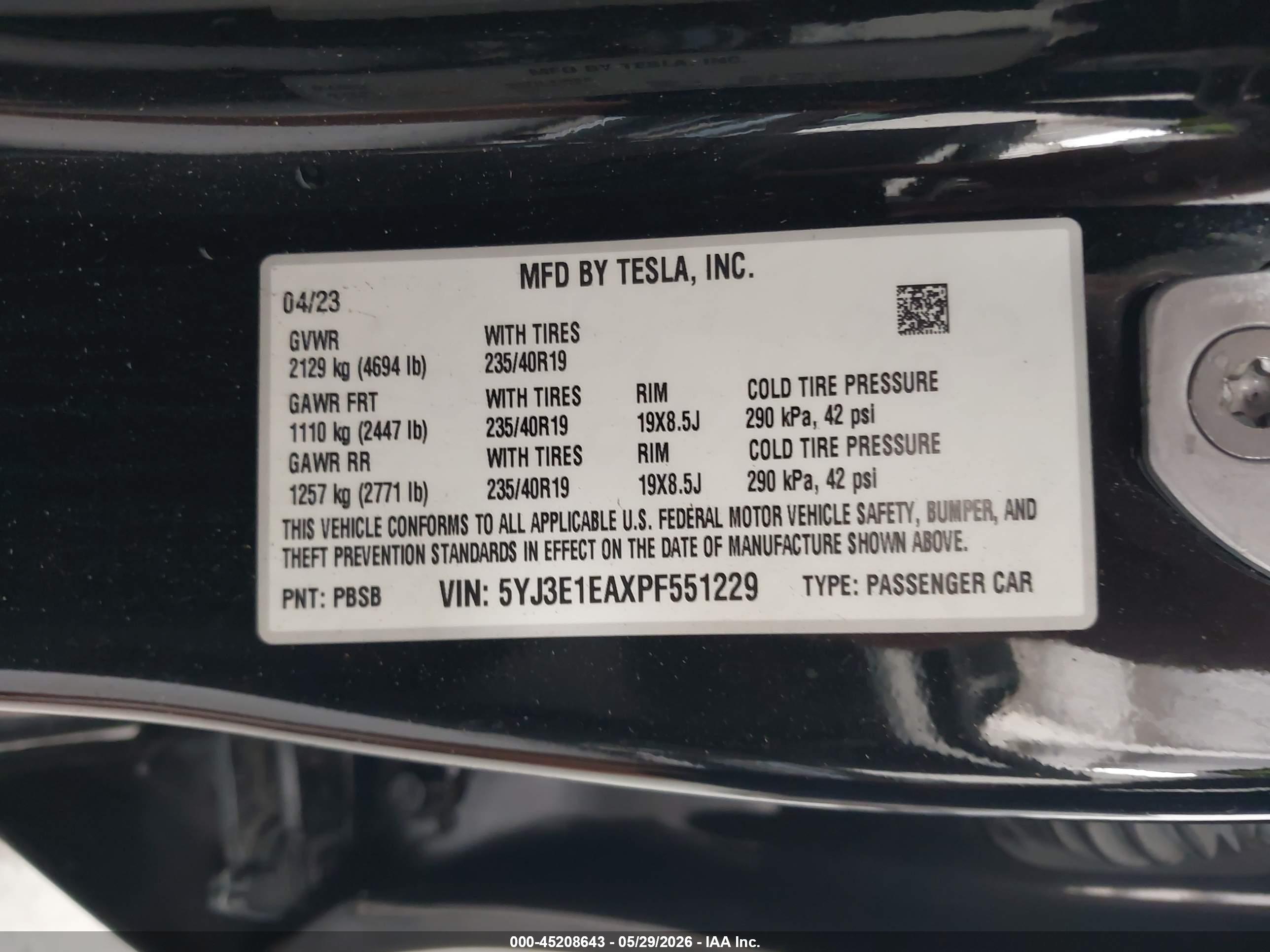 TESLA MODEL image 9