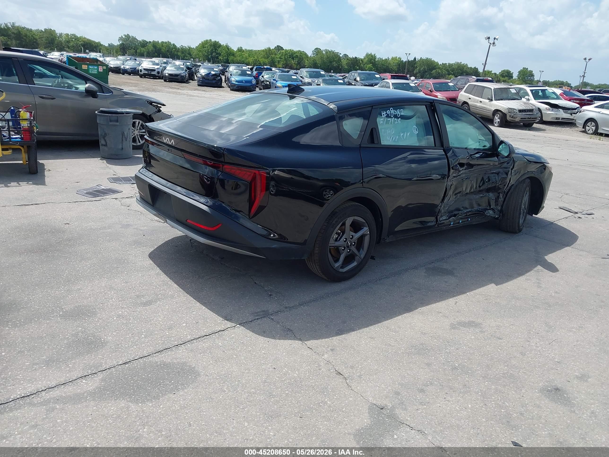 KIA K4 image 4