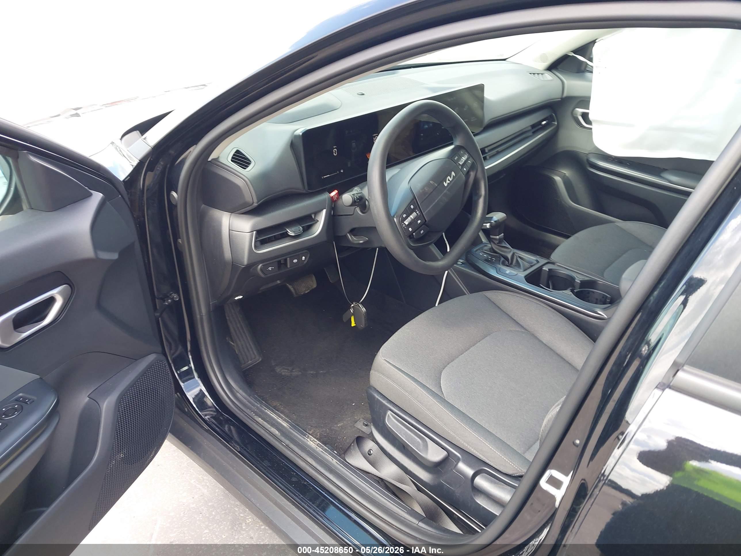 KIA K4 image 5
