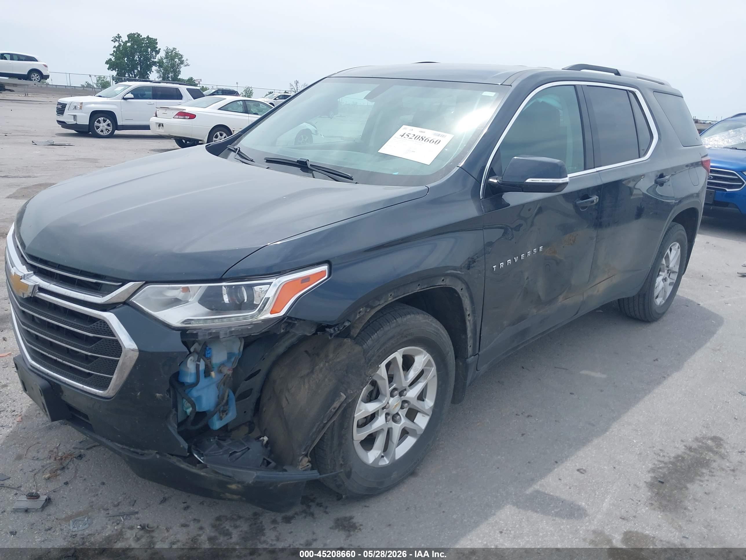 CHEVROLET TRAVERSE image 2