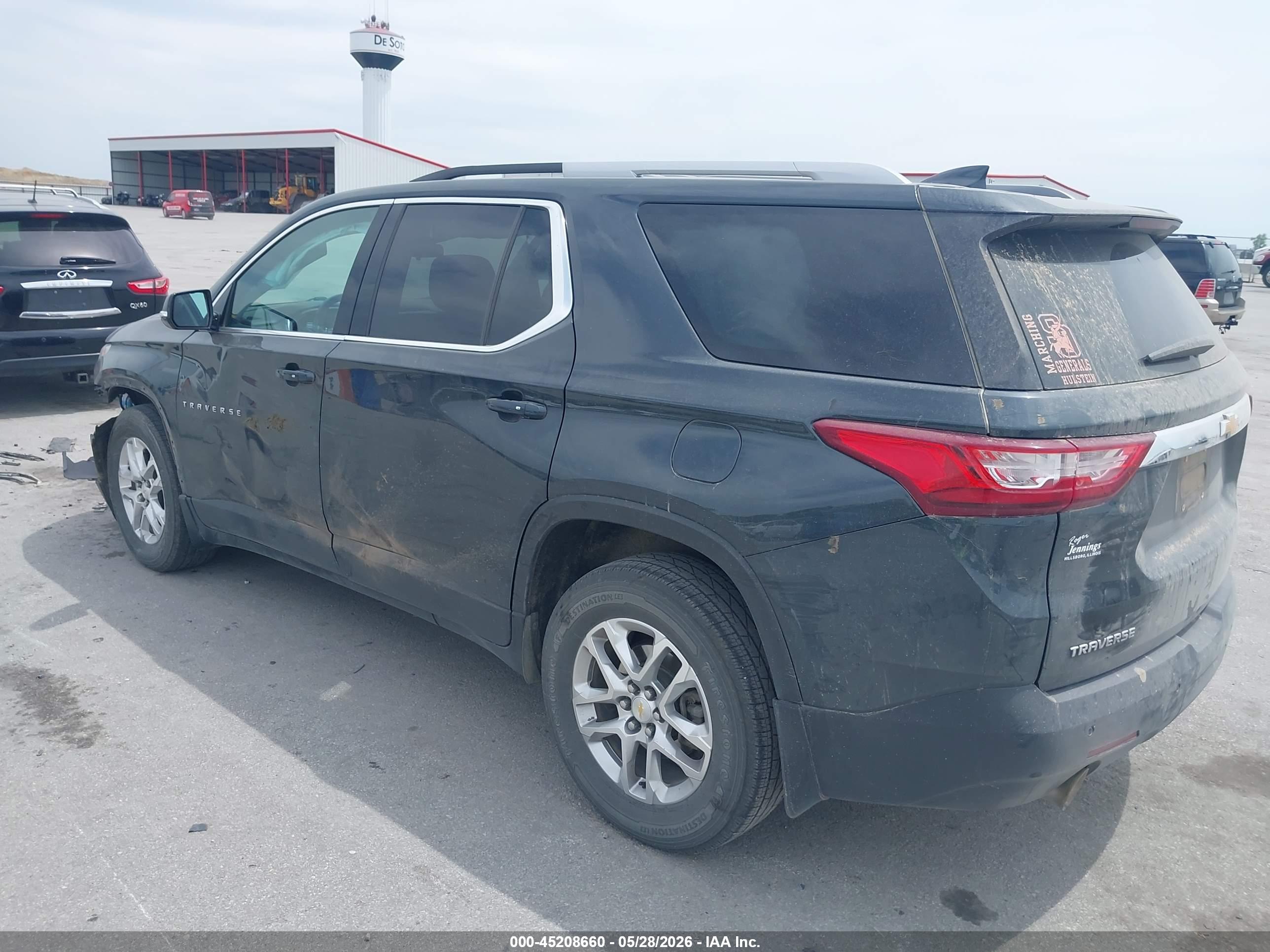 CHEVROLET TRAVERSE image 3