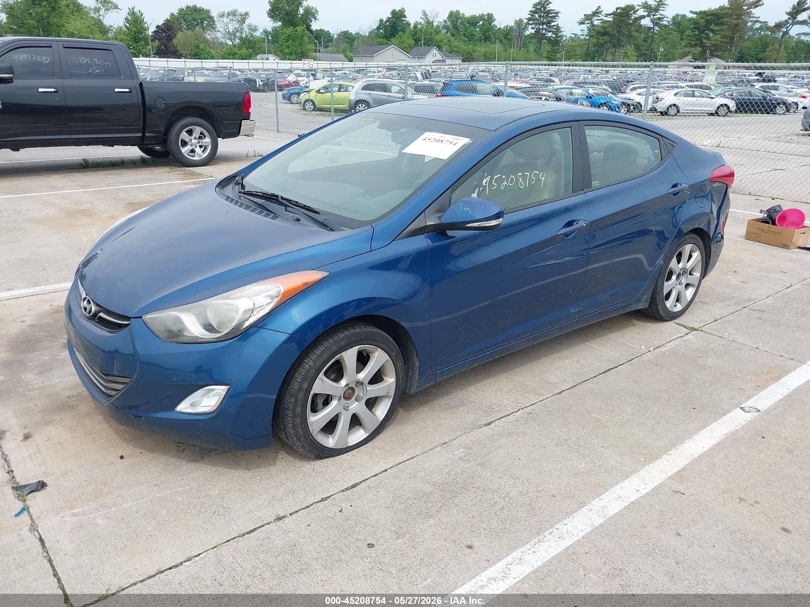 HYUNDAI ELANTRA image 2