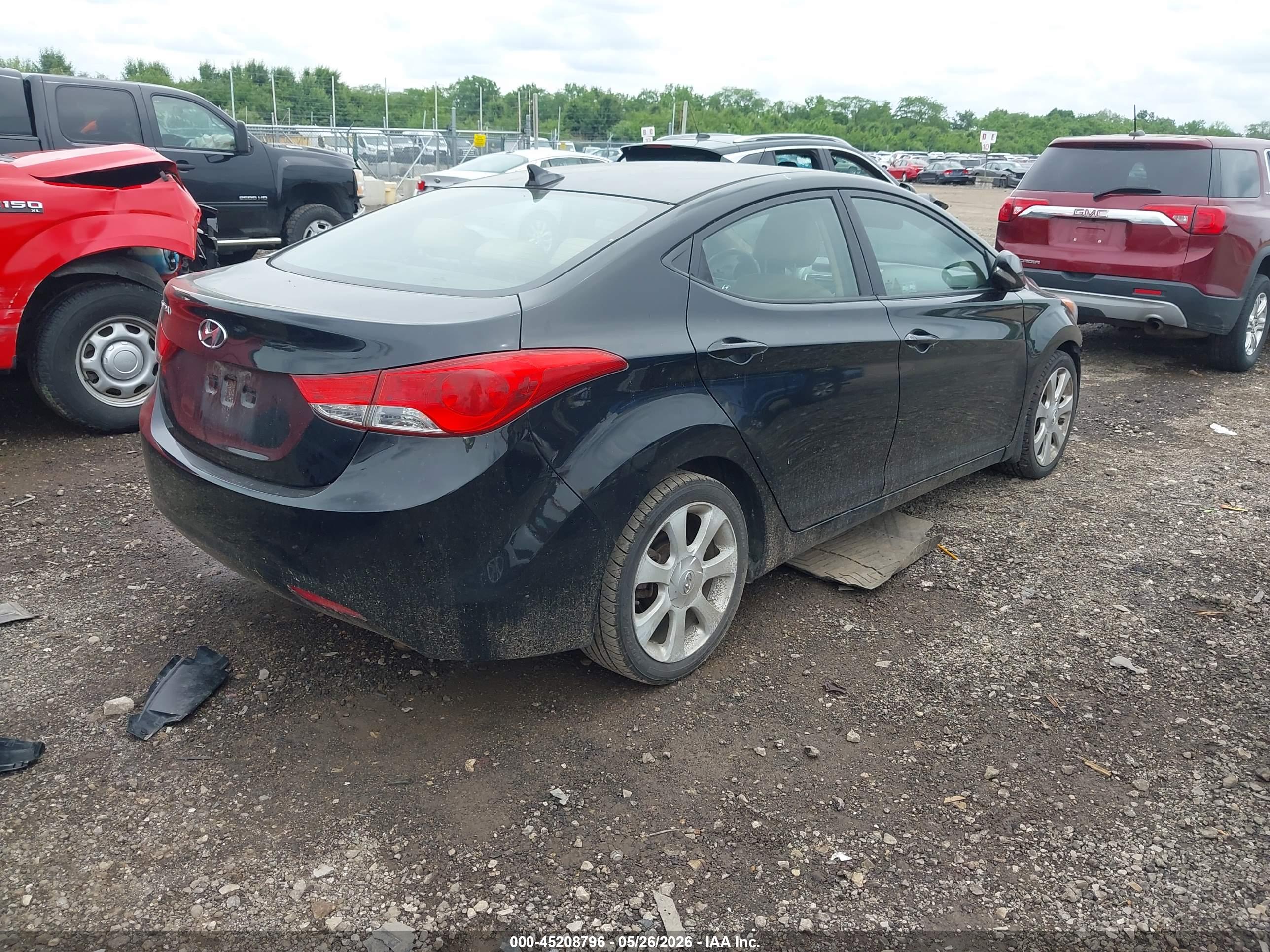 HYUNDAI ELANTRA image 4