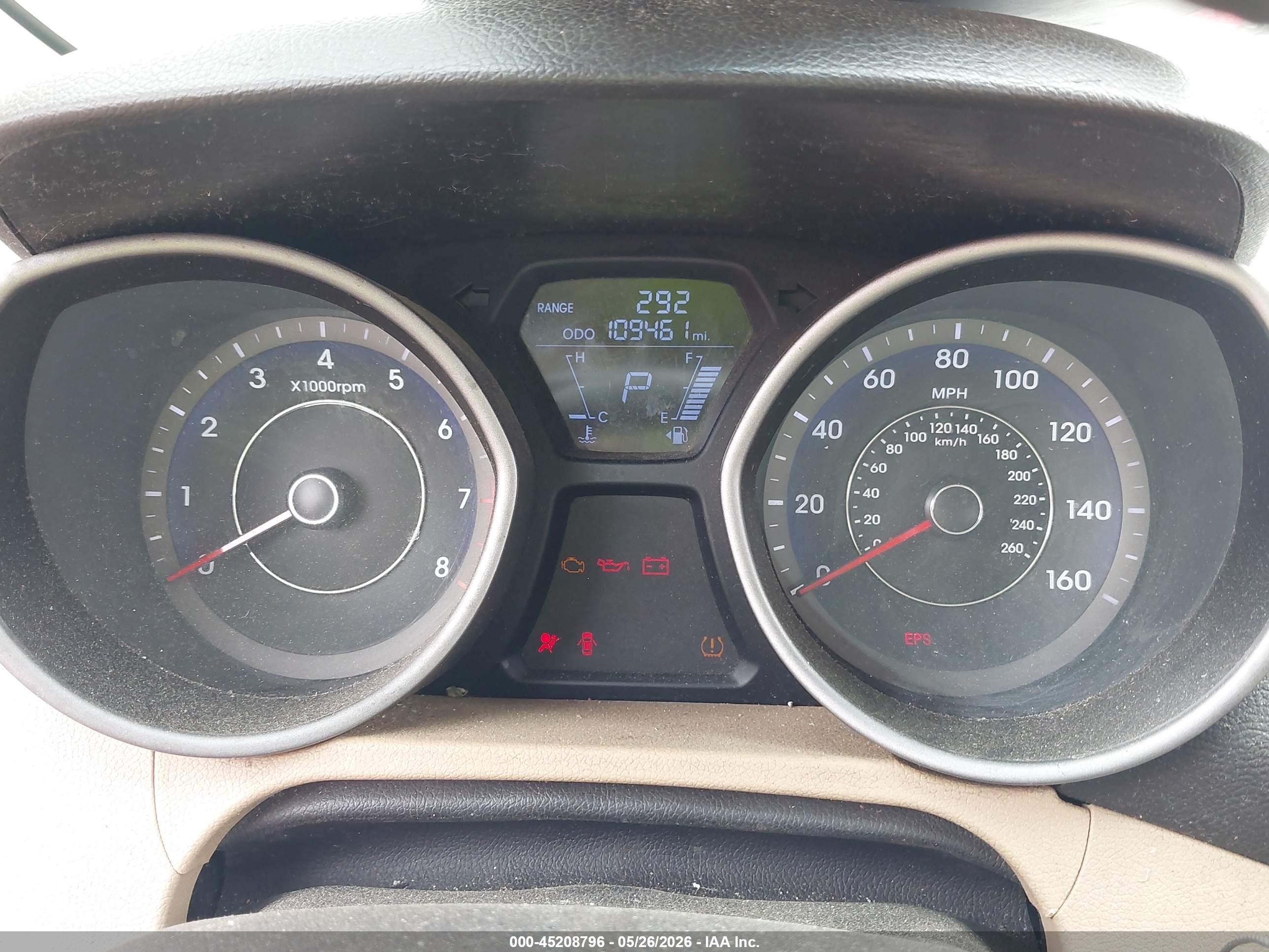 HYUNDAI ELANTRA image 7