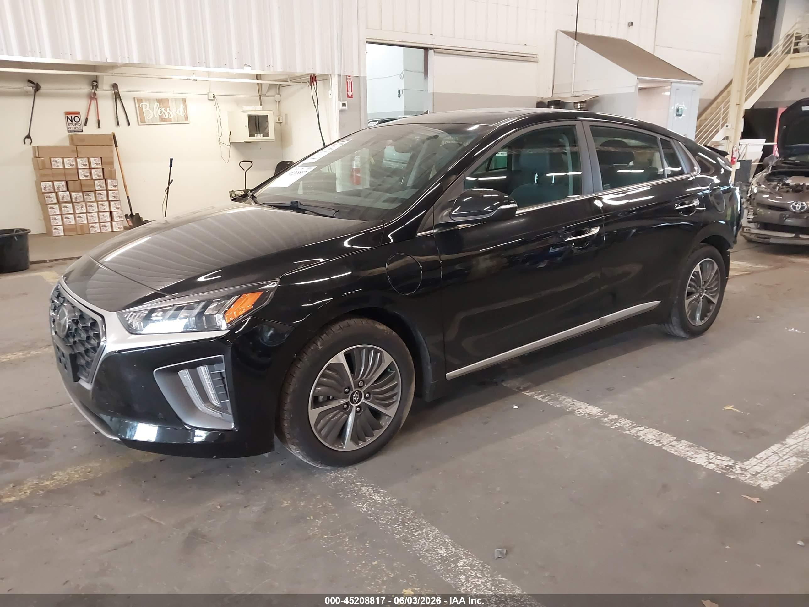 HYUNDAI IONIQ image 2