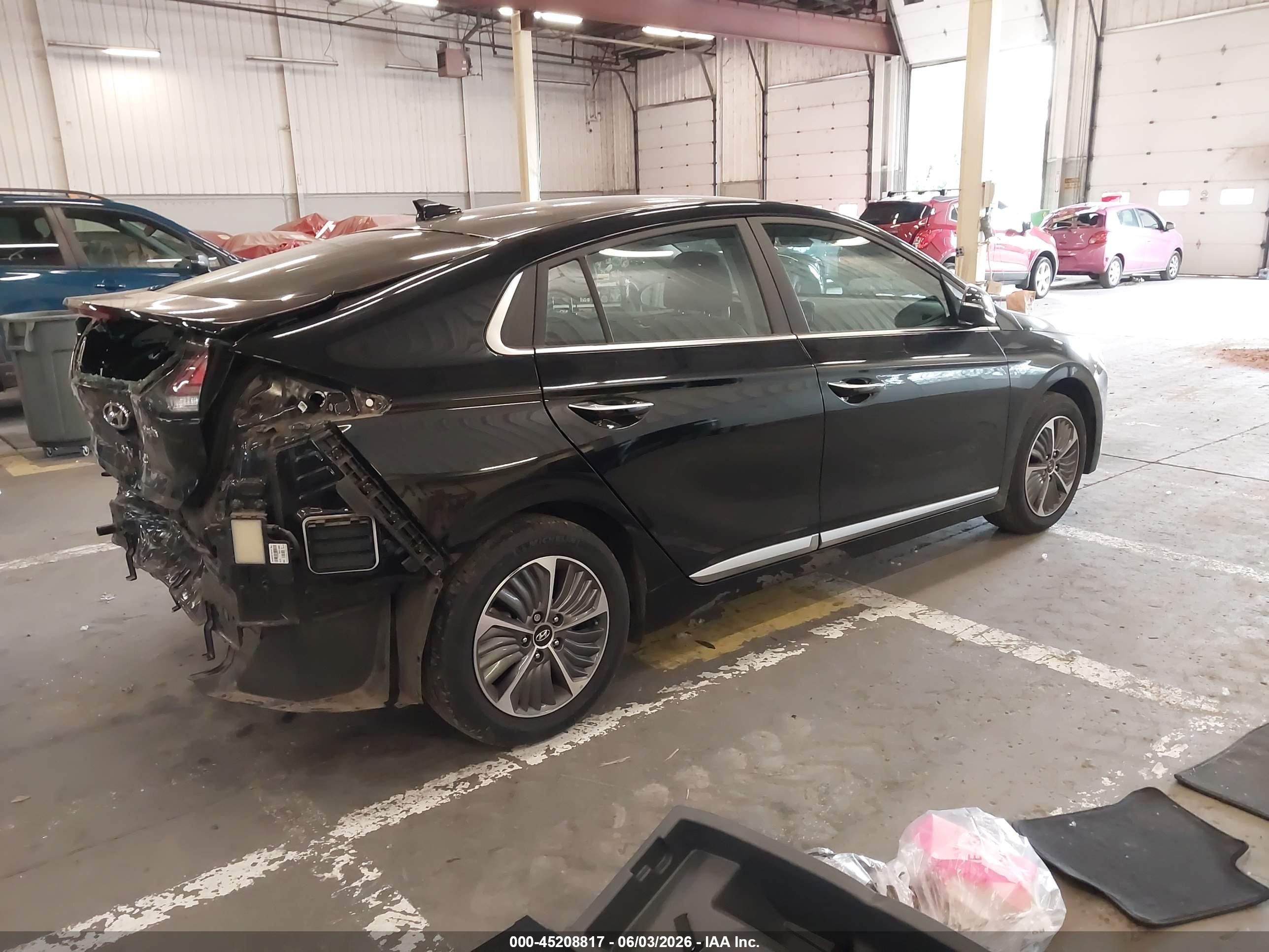 HYUNDAI IONIQ image 4
