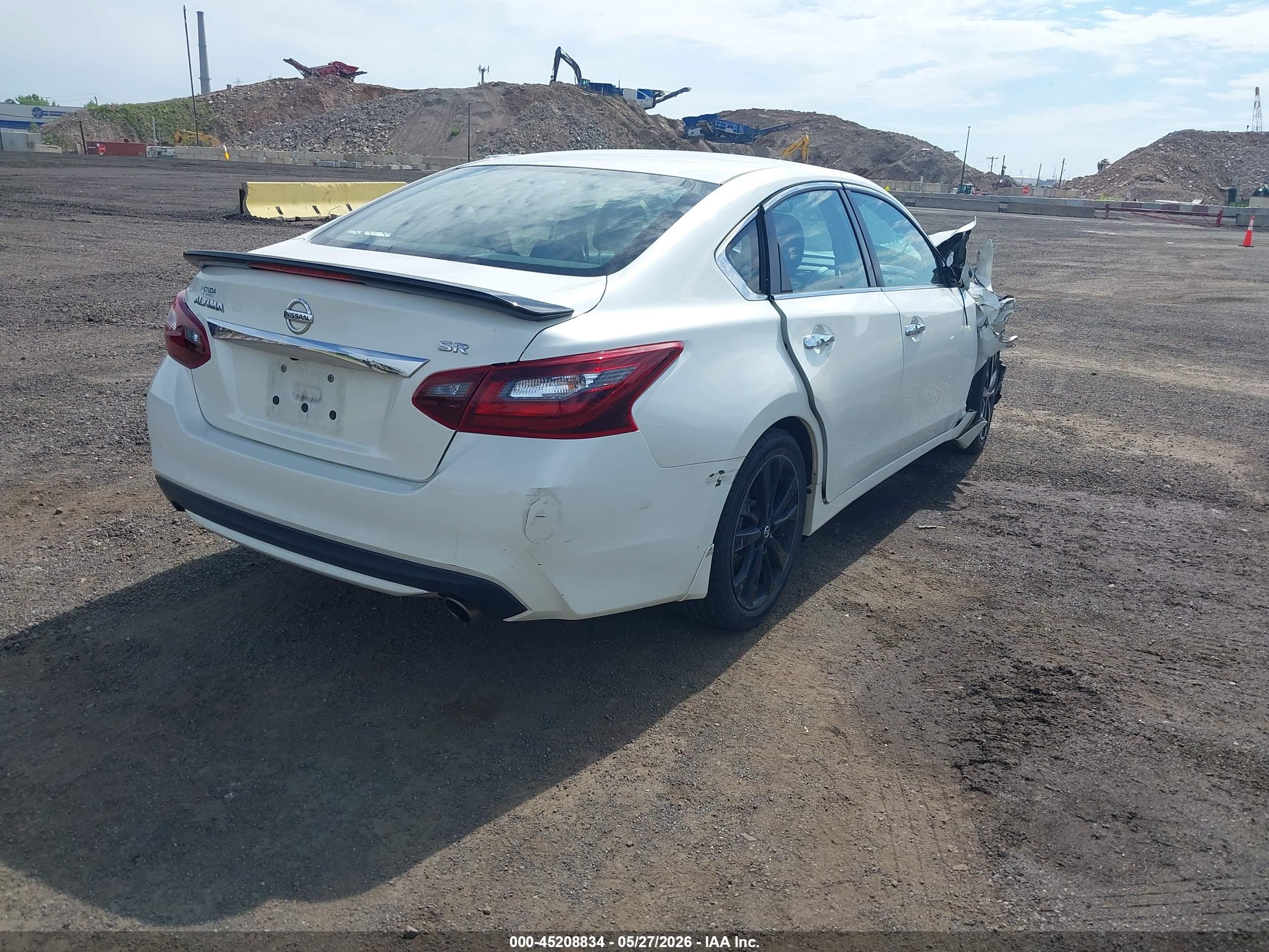 NISSAN ALTIMA image 4