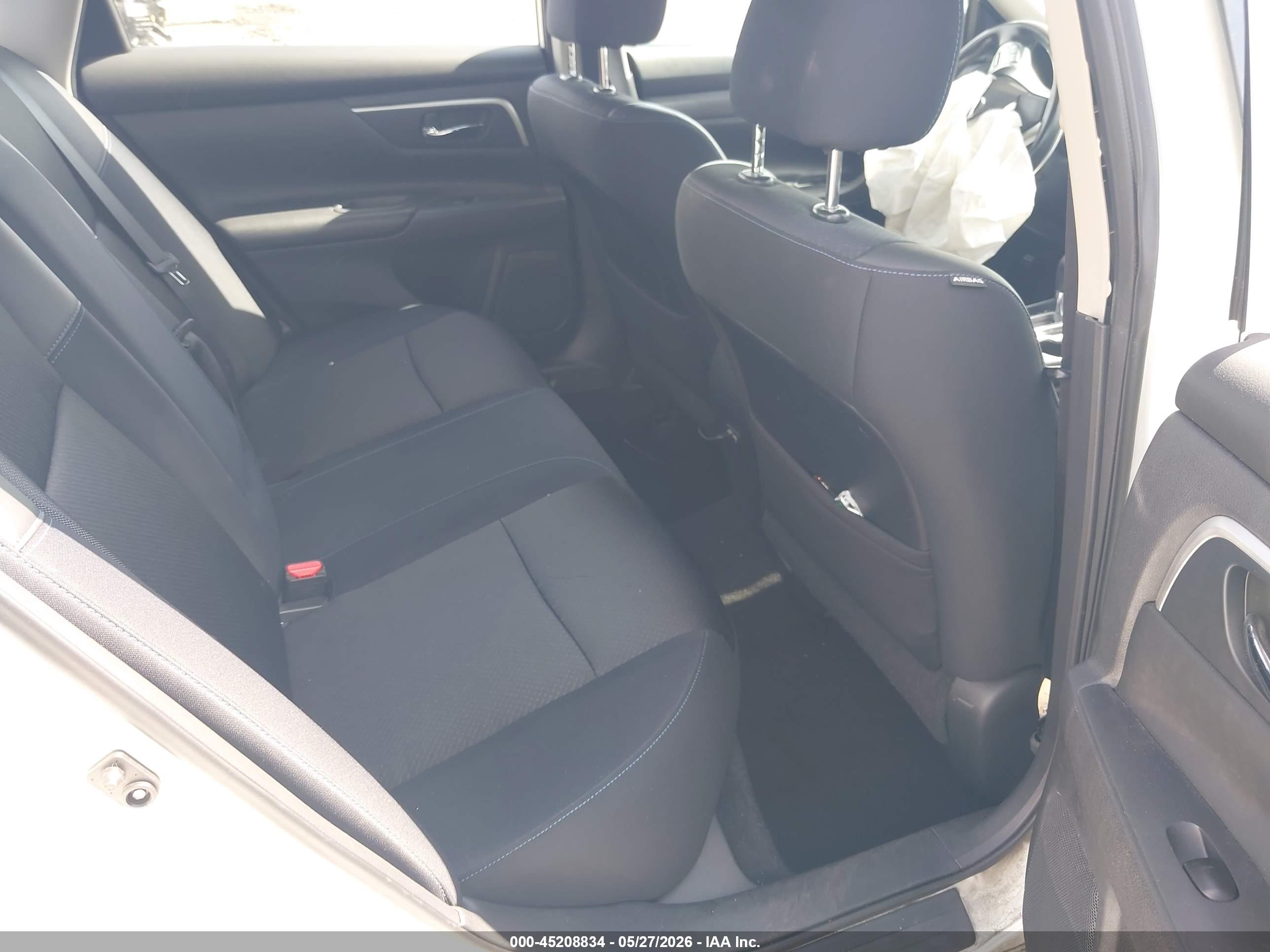 NISSAN ALTIMA image 8