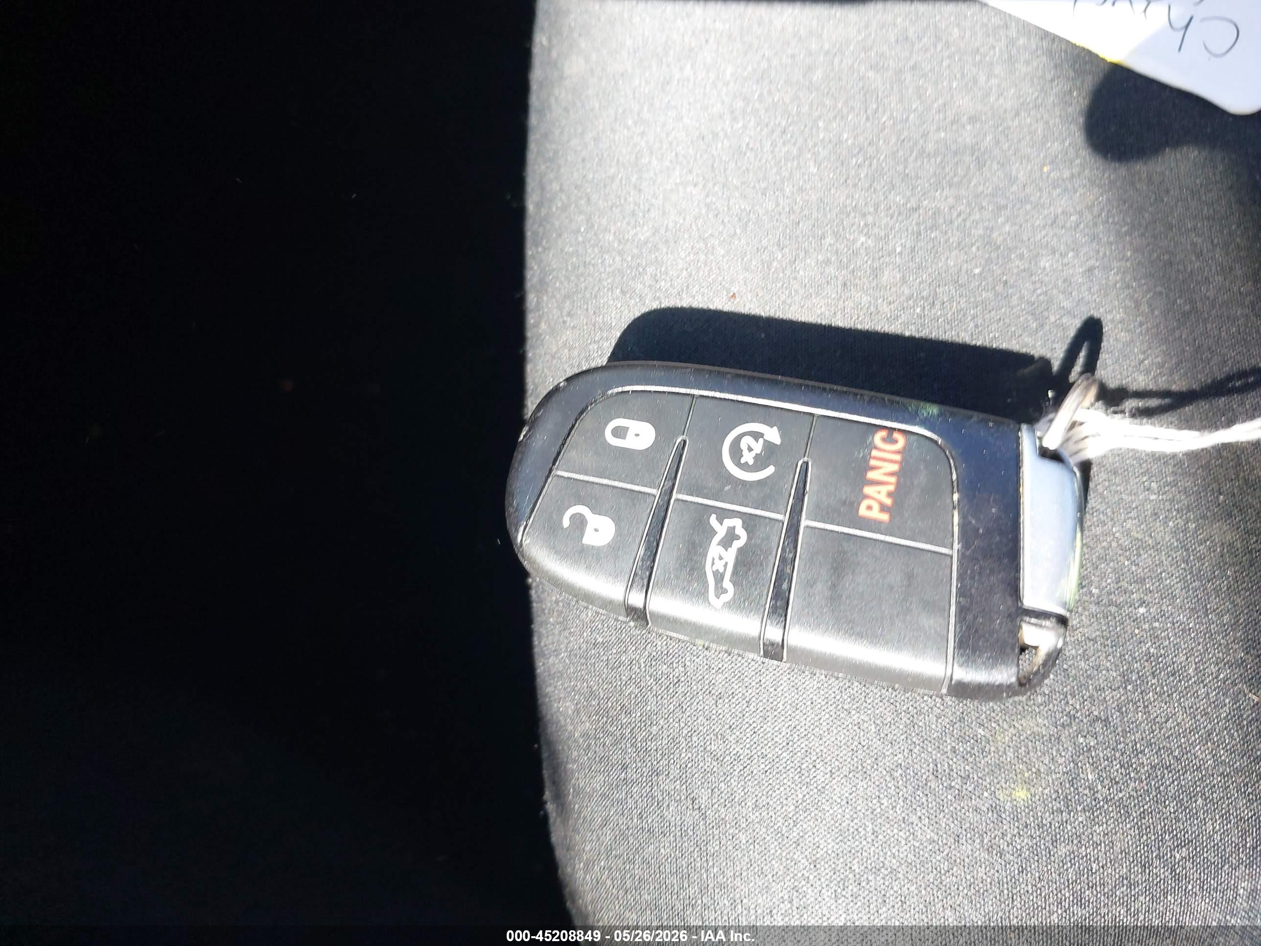CHRYSLER 300 image 11
