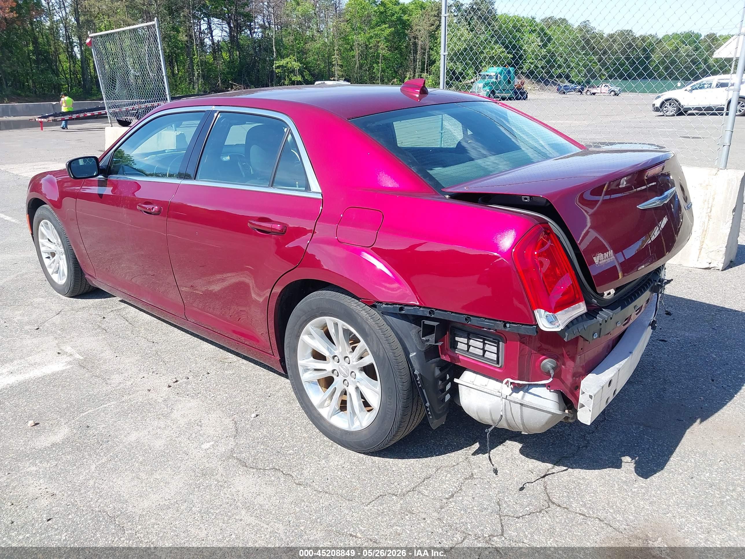 CHRYSLER 300 image 3