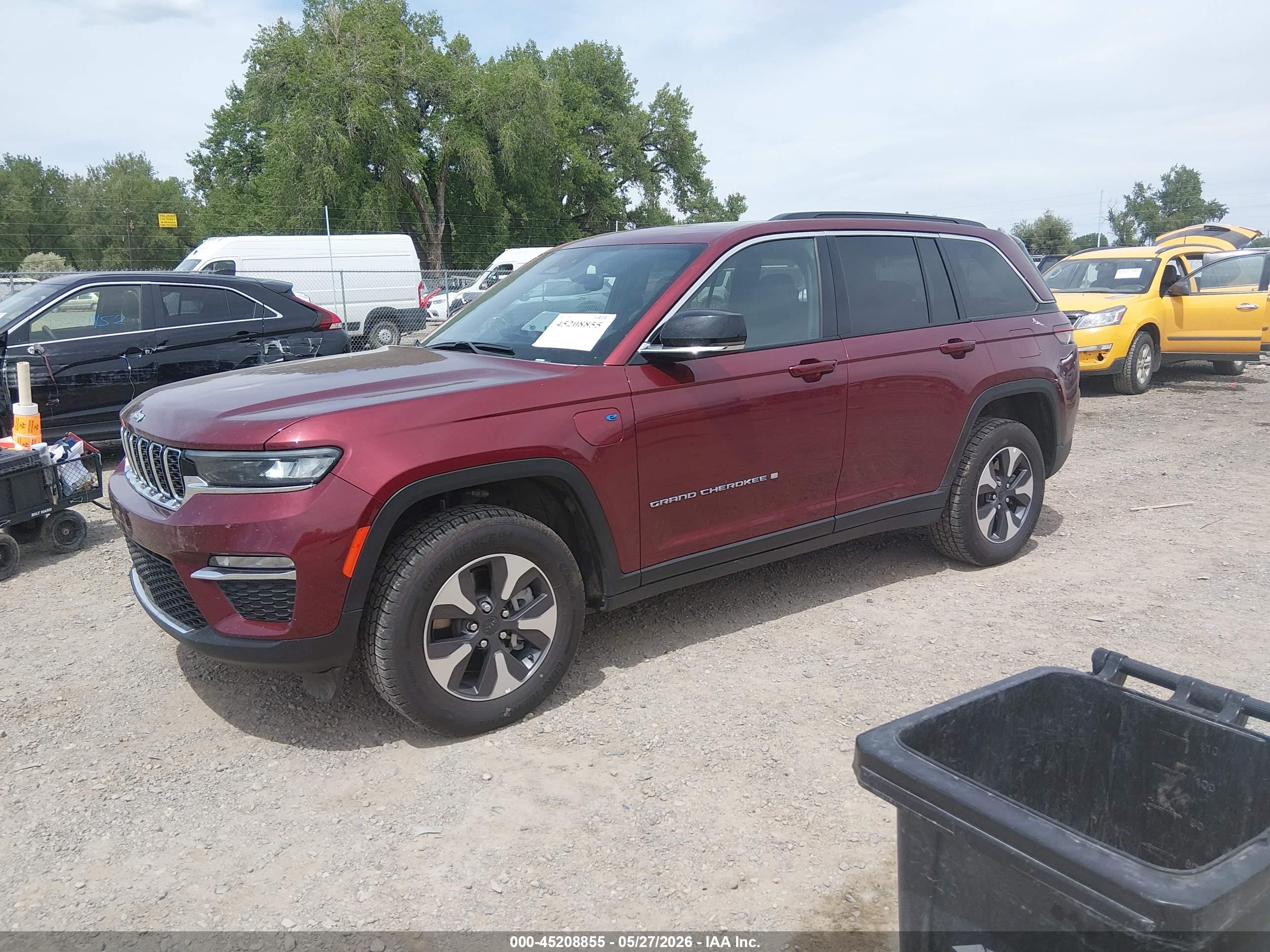 JEEP GRAND image 2