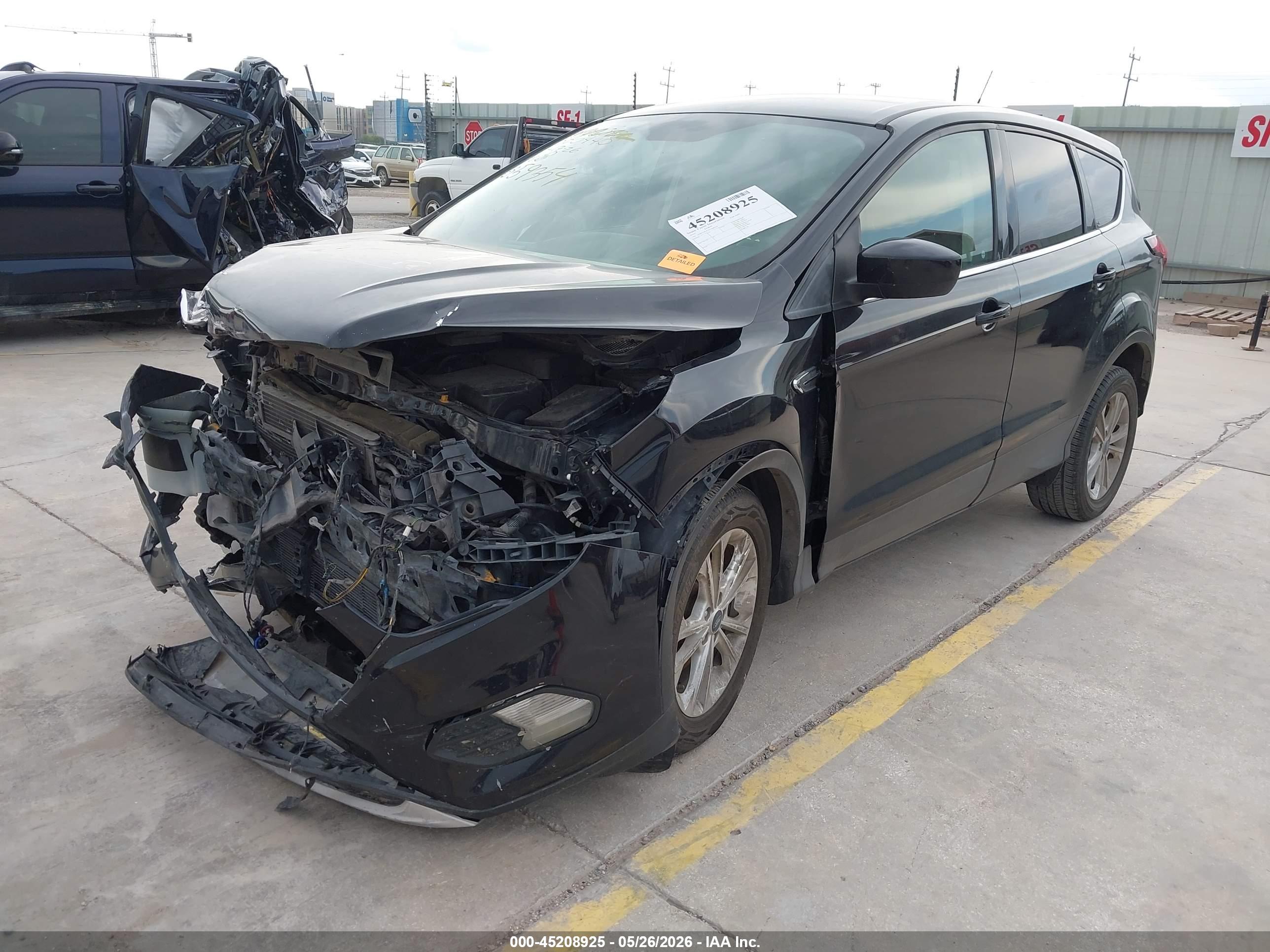 FORD ESCAPE image 2