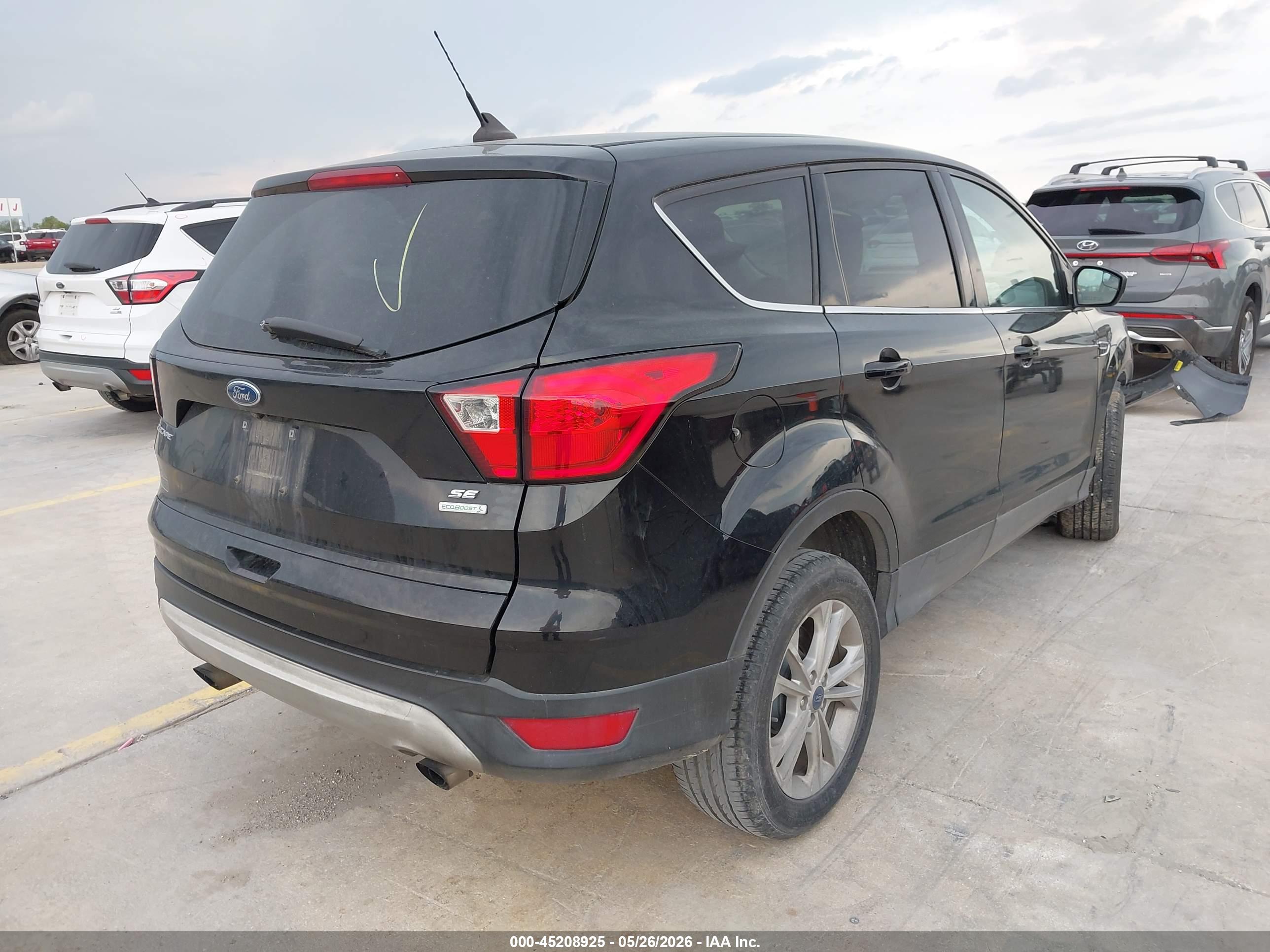 FORD ESCAPE image 4