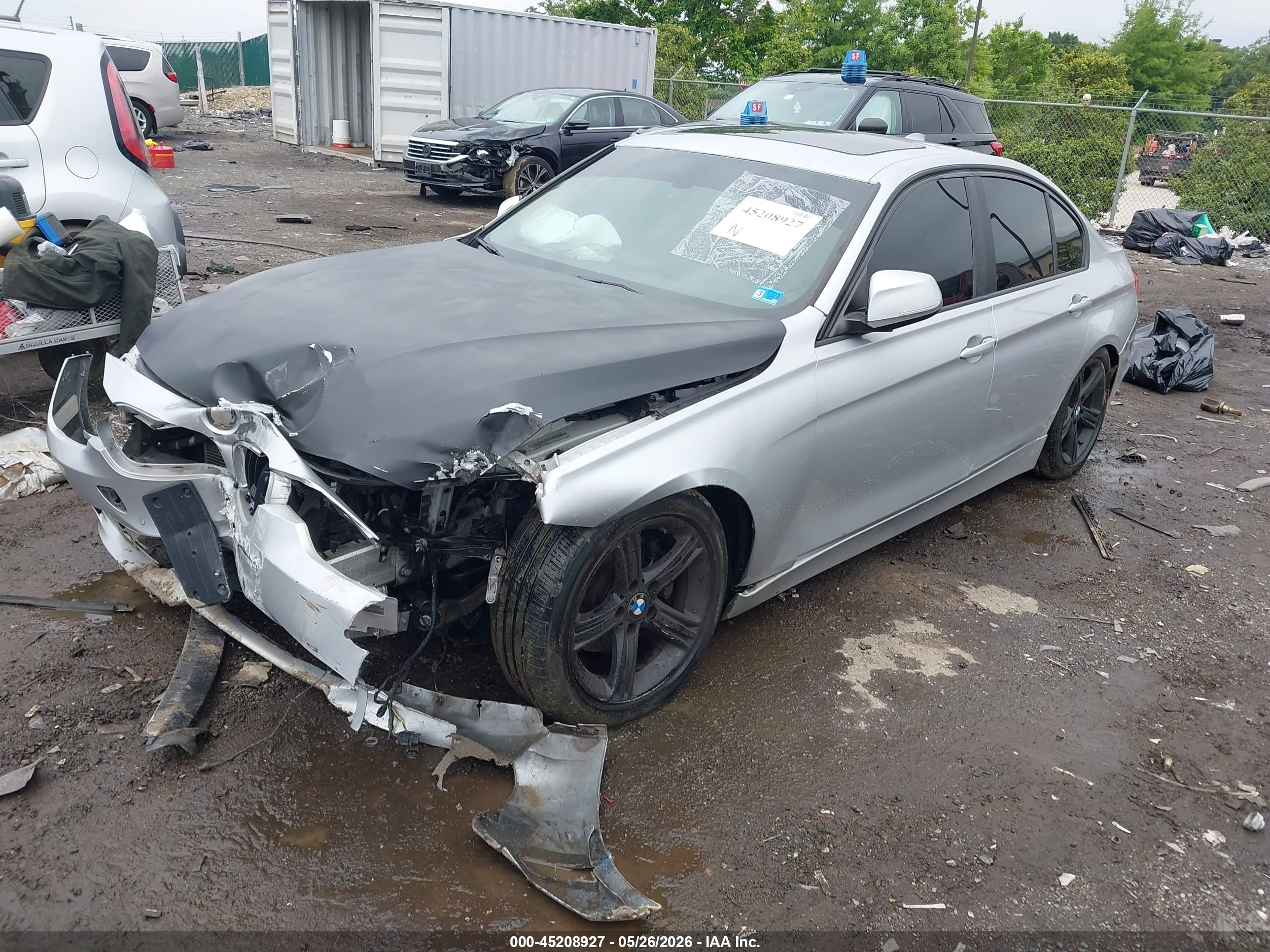 BMW 320I image 2