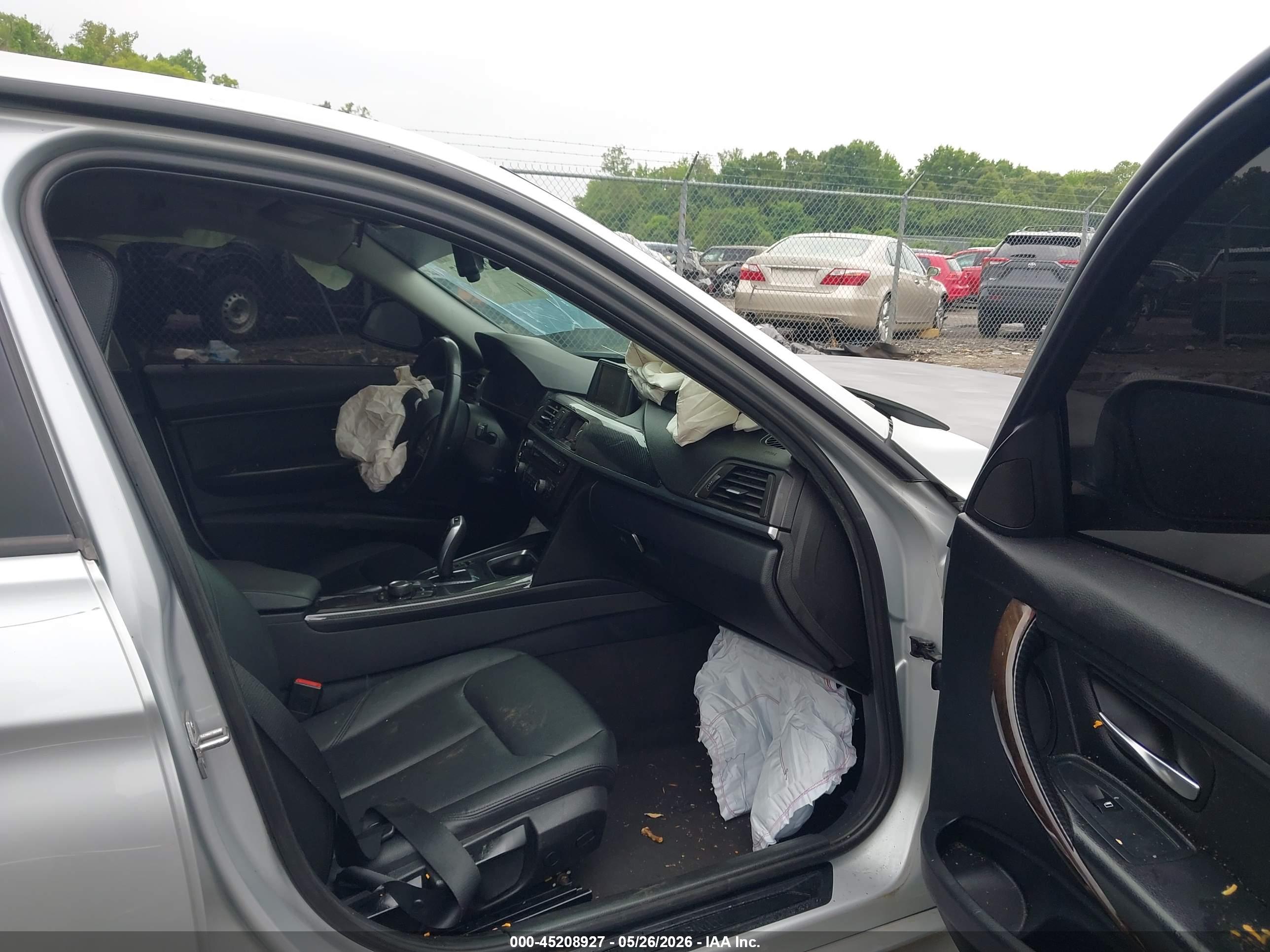 BMW 320I image 5