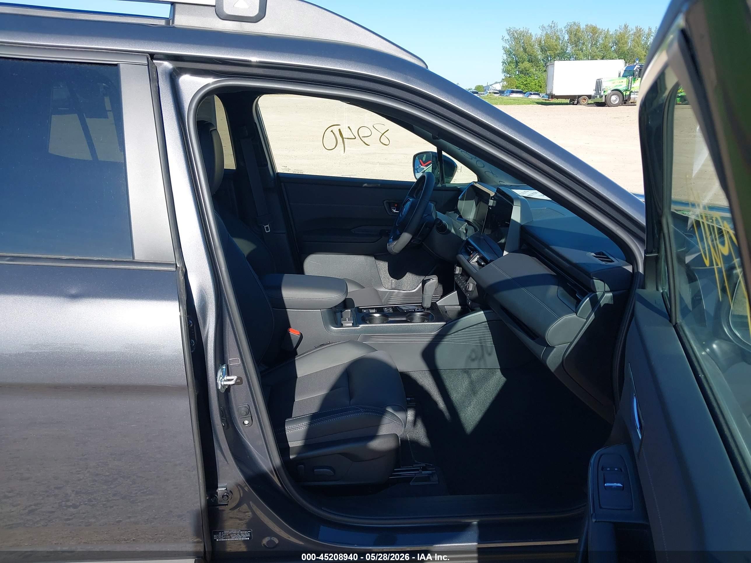 SUBARU OUTBACK image 5