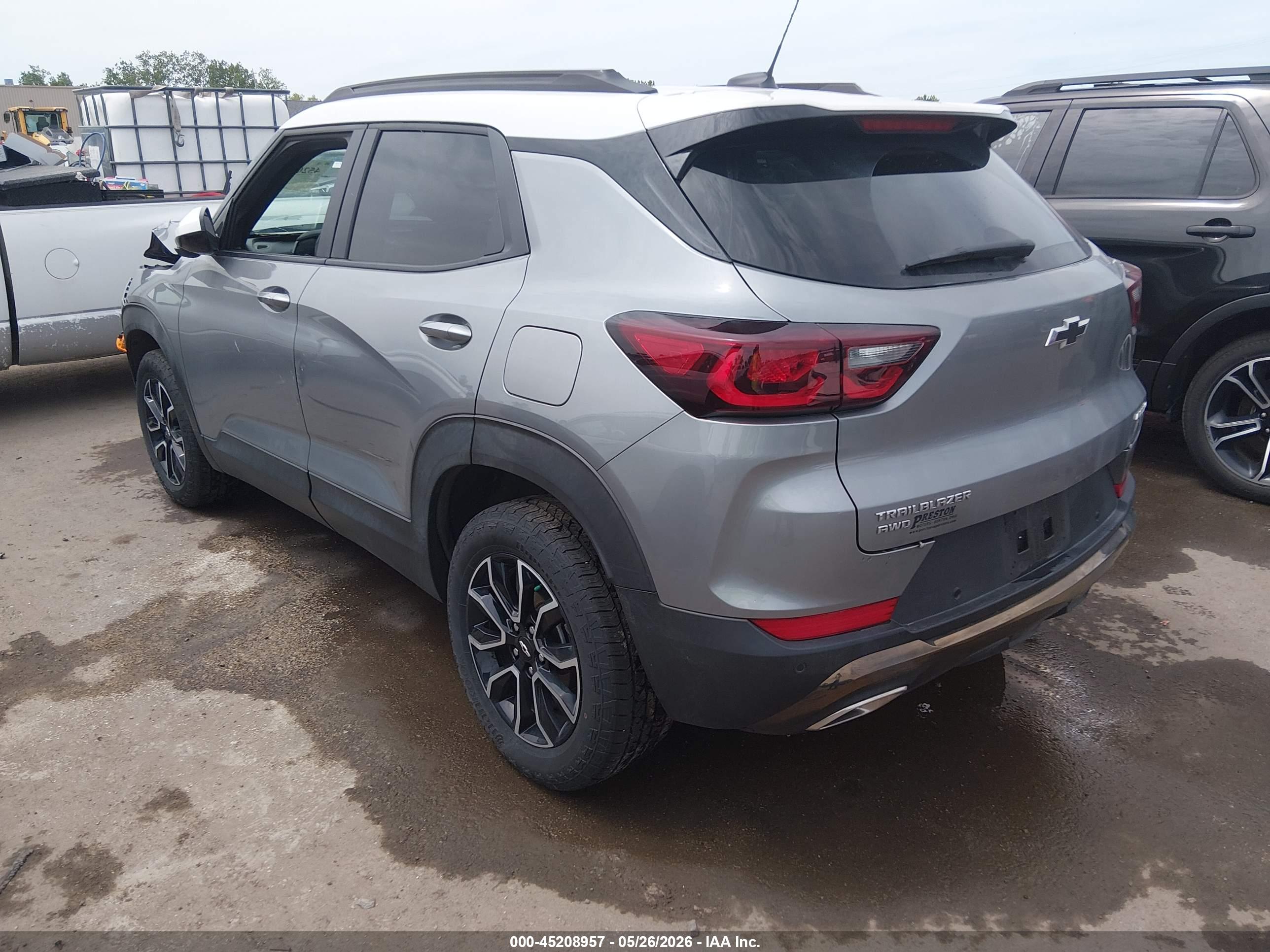 CHEVROLET TRAILBLAZER image 3