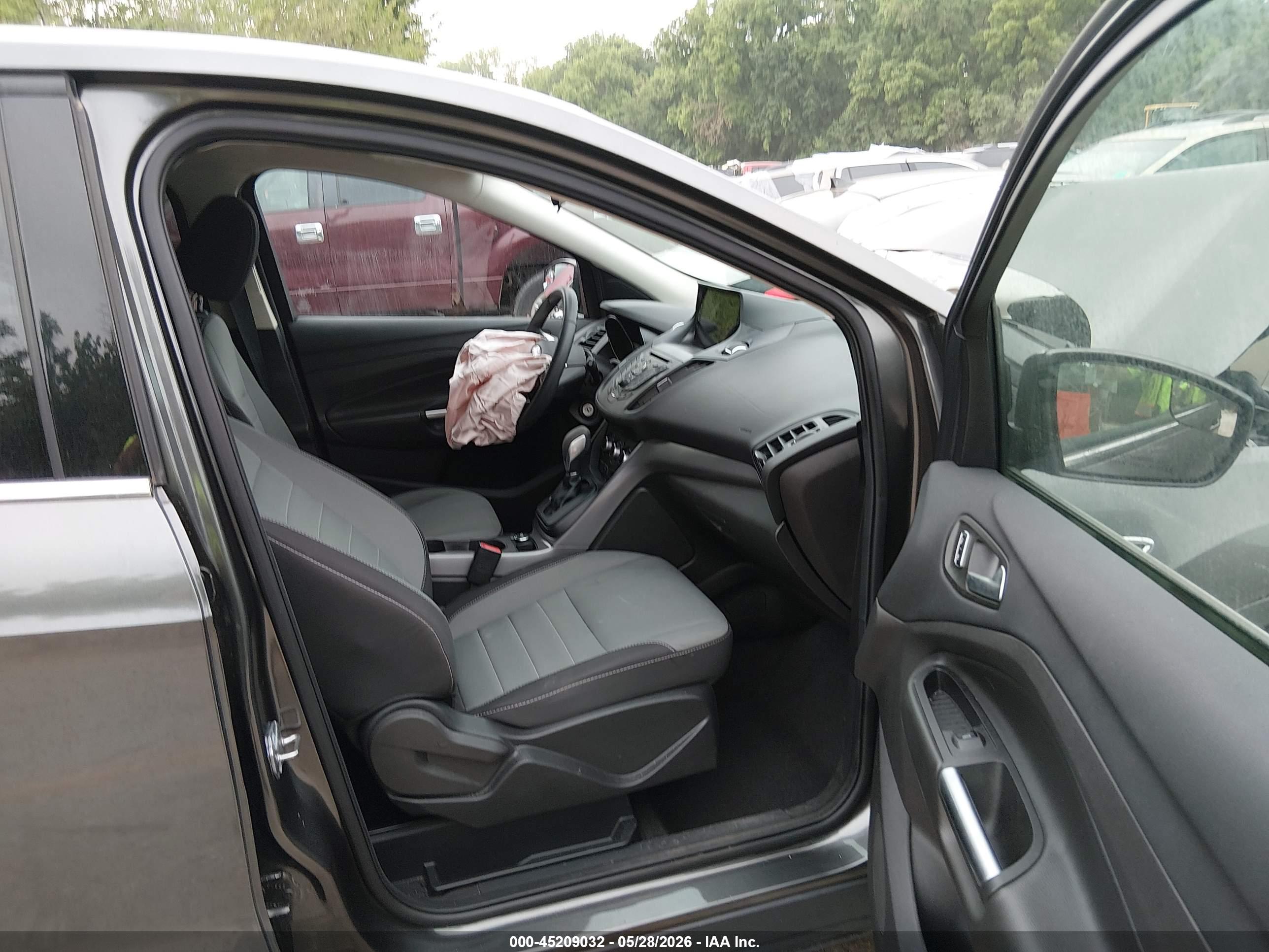 FORD ESCAPE image 5