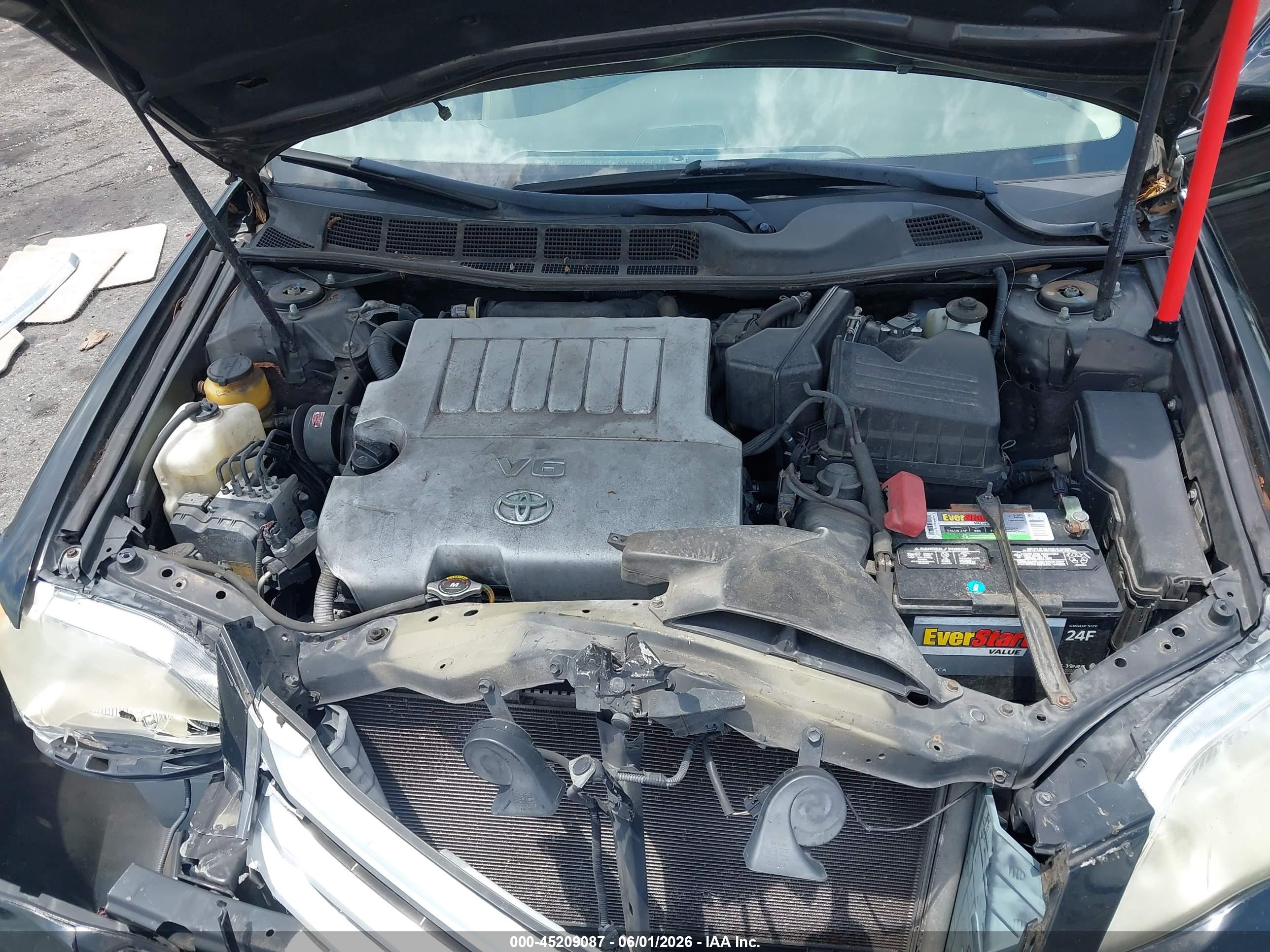 TOYOTA AVALON image 10