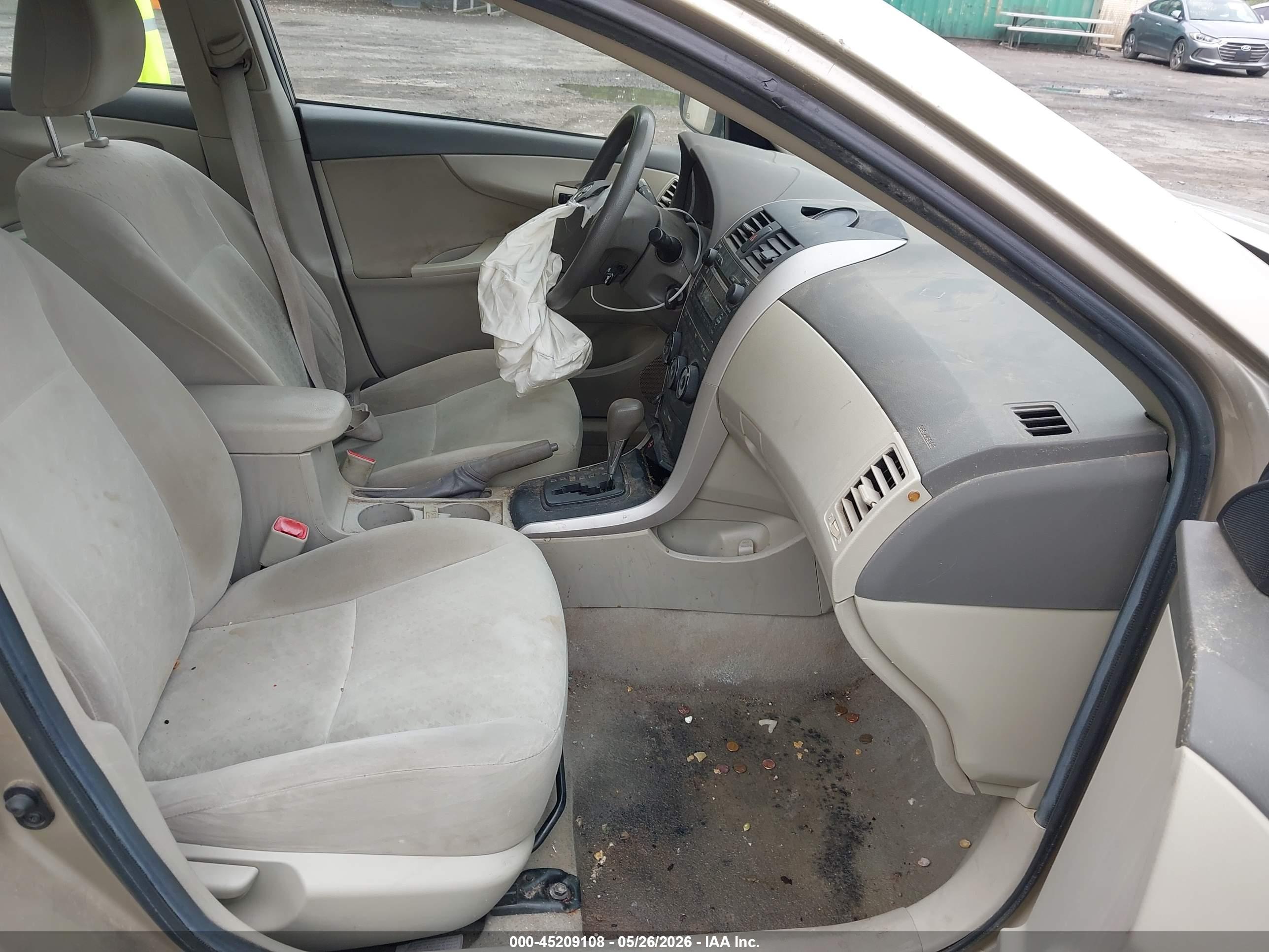 TOYOTA COROLLA image 5