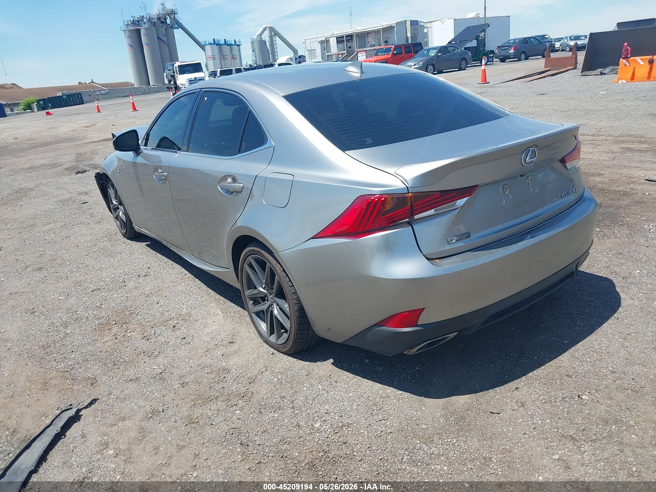 LEXUS IS image 3