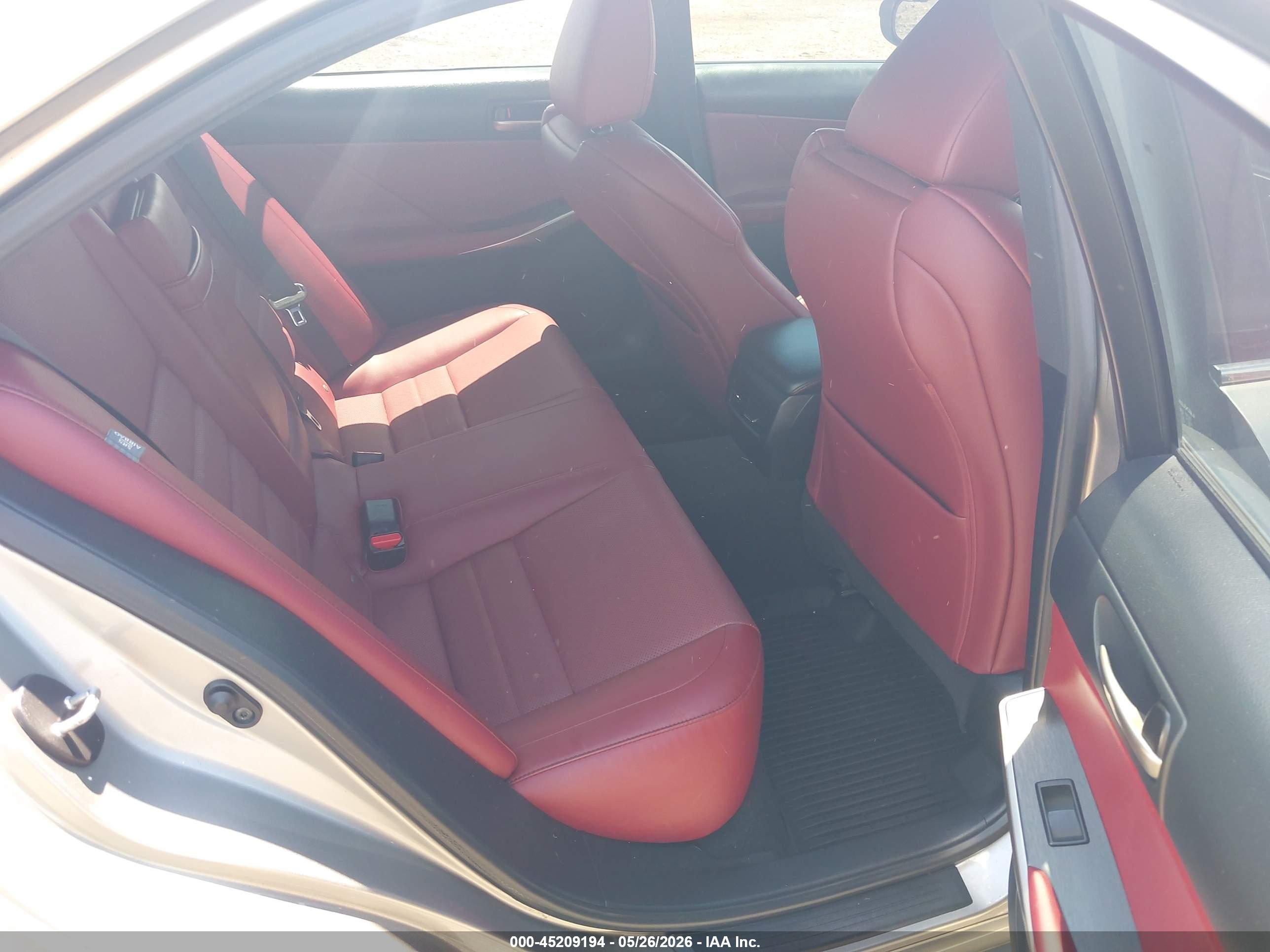 LEXUS IS image 8