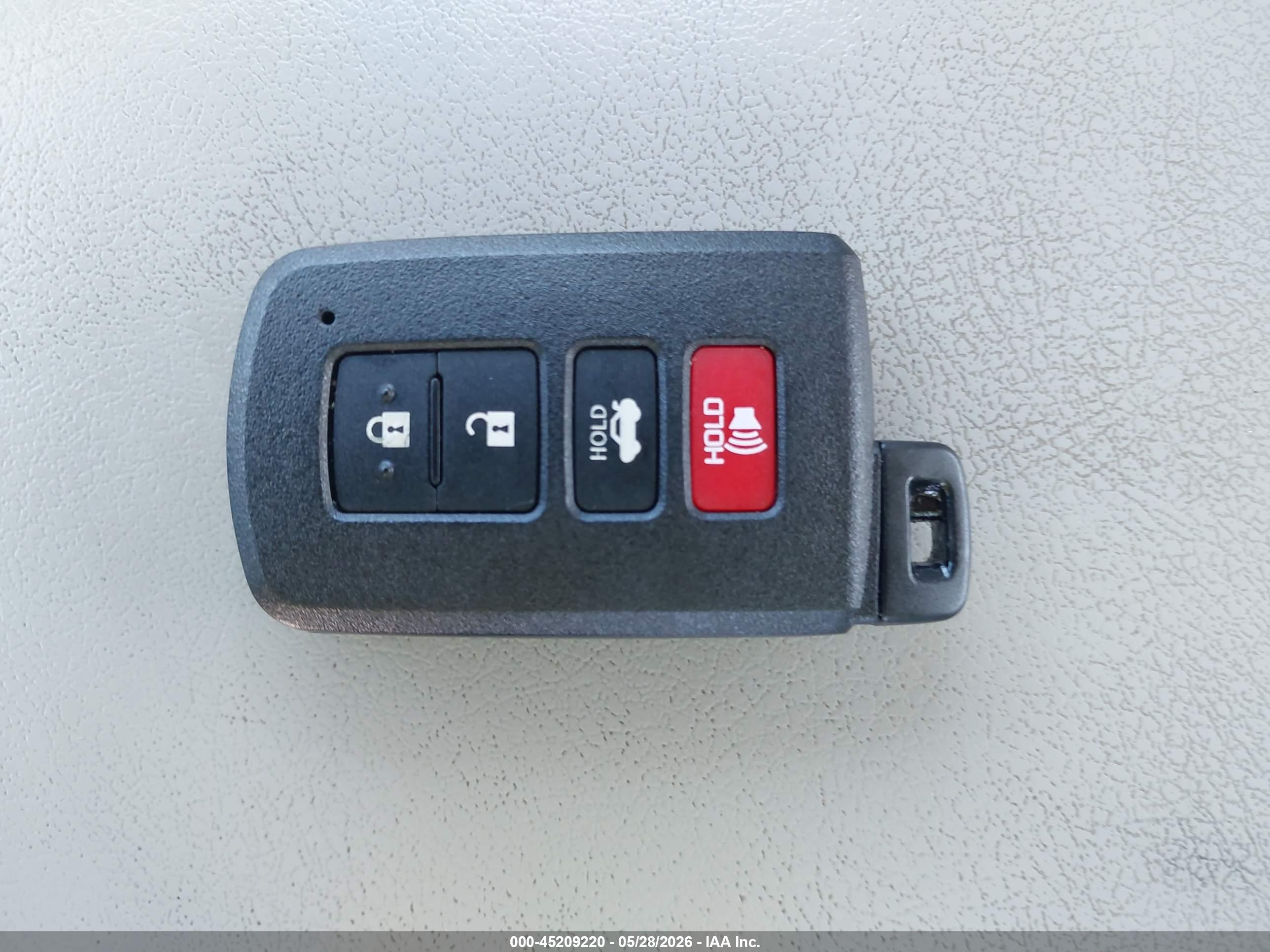 TOYOTA CAMRY image 11