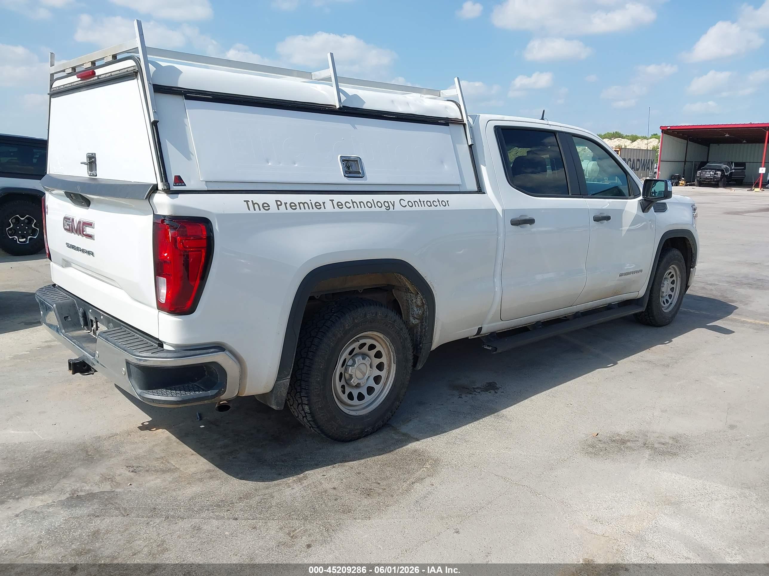 GMC SIERRA image 4
