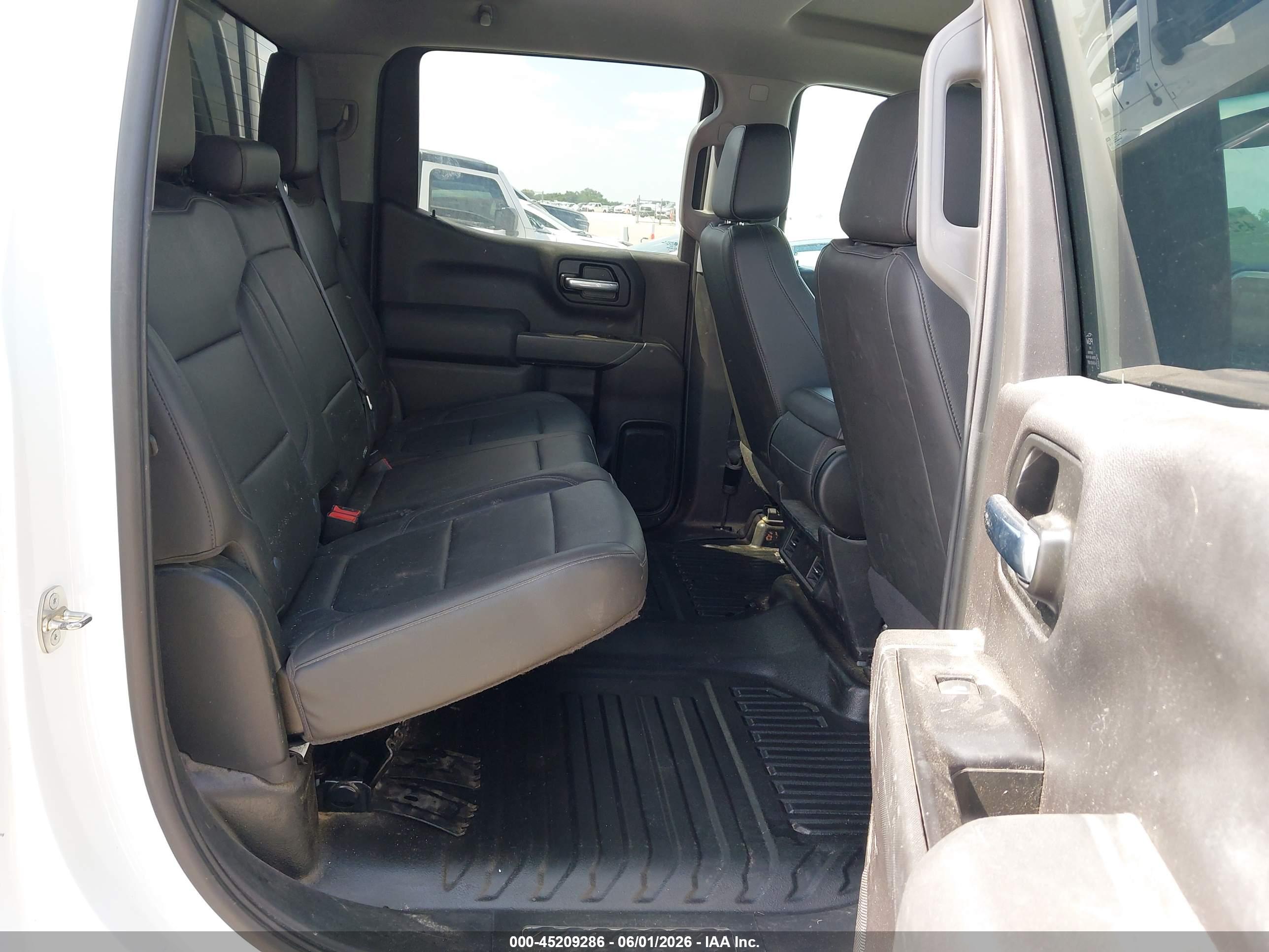 GMC SIERRA image 8