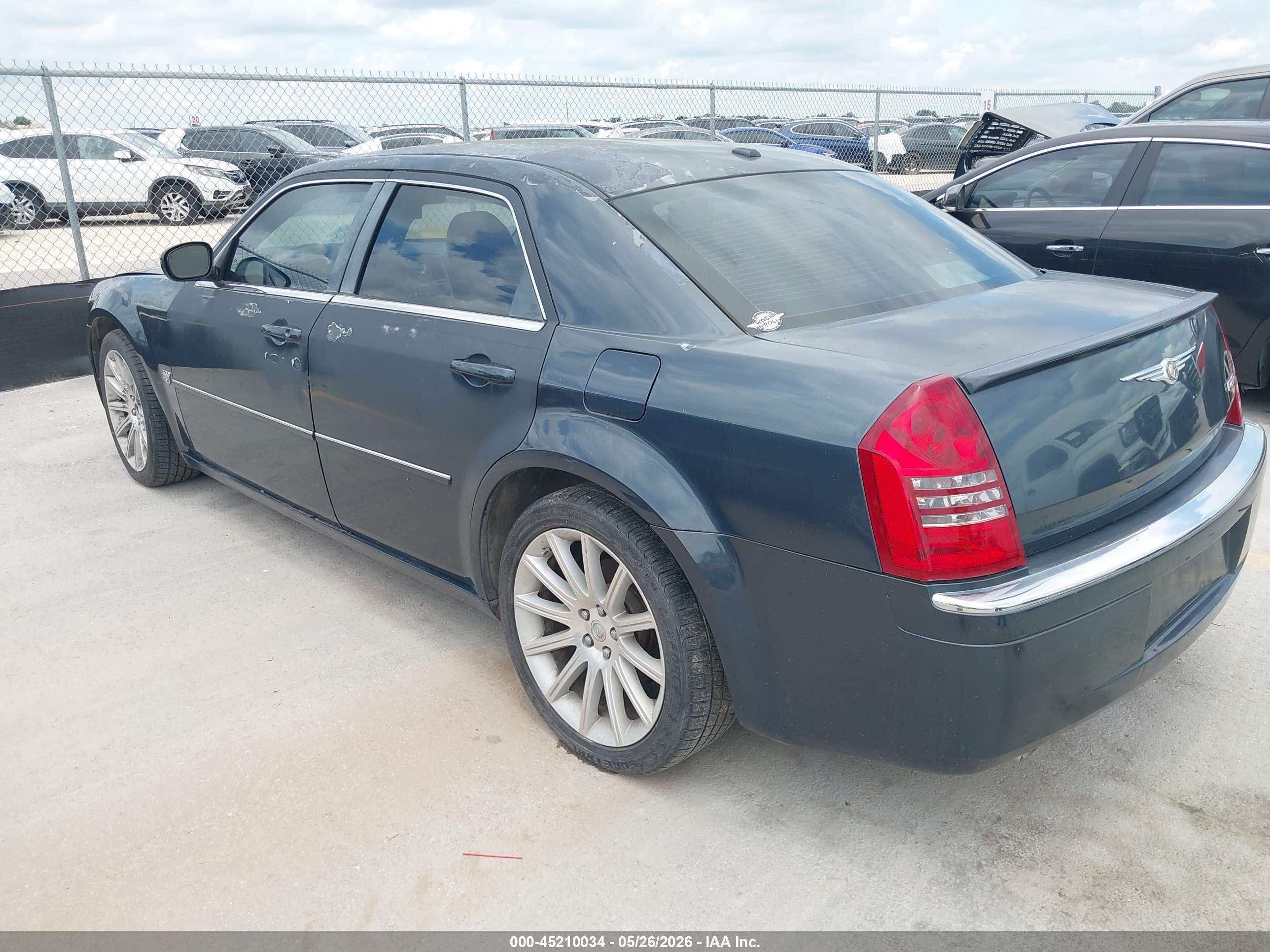 CHRYSLER 300C image 3