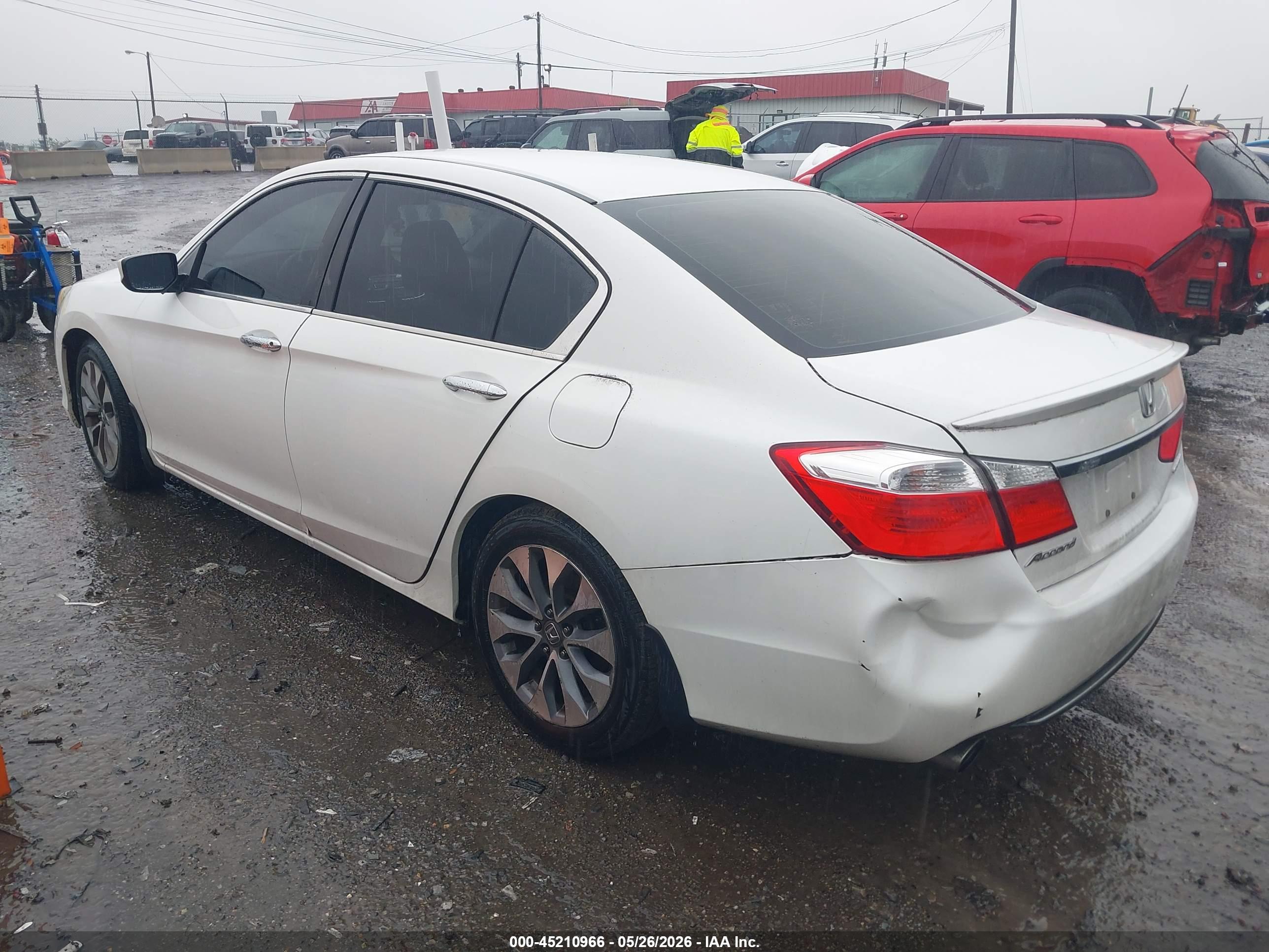 HONDA ACCORD image 3