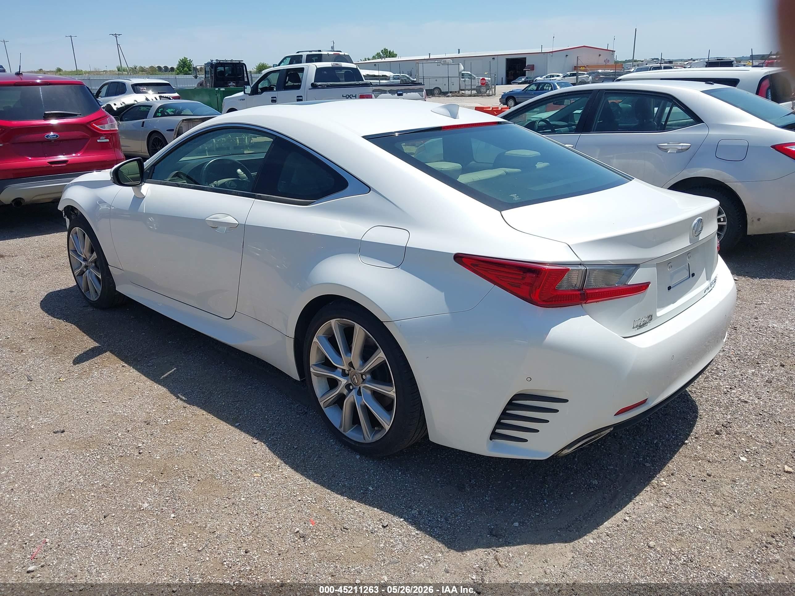 LEXUS RC image 3