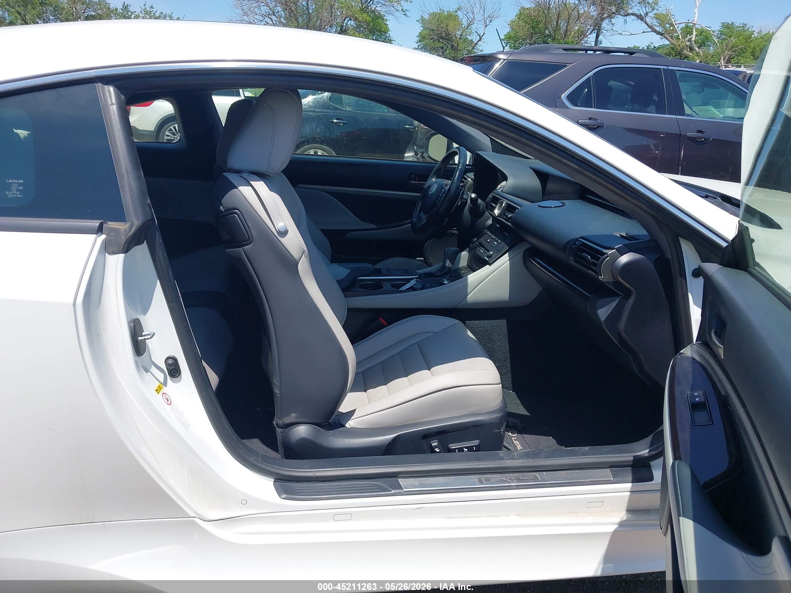 LEXUS RC image 5