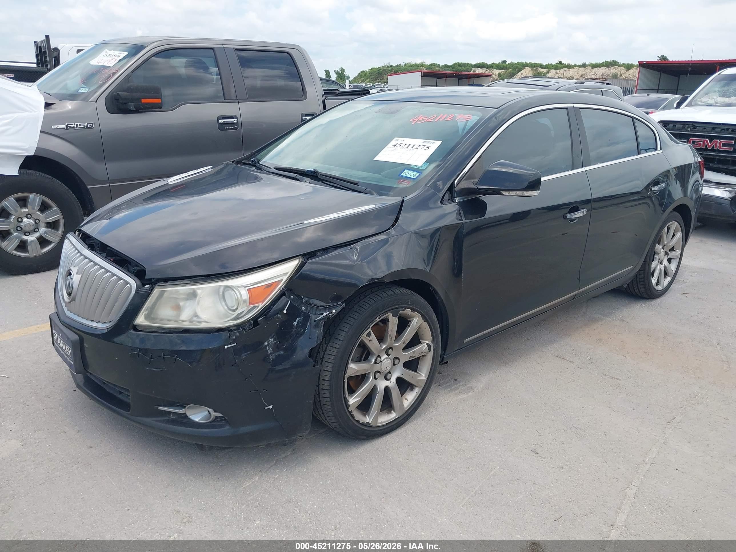 BUICK LACROSSE image 2
