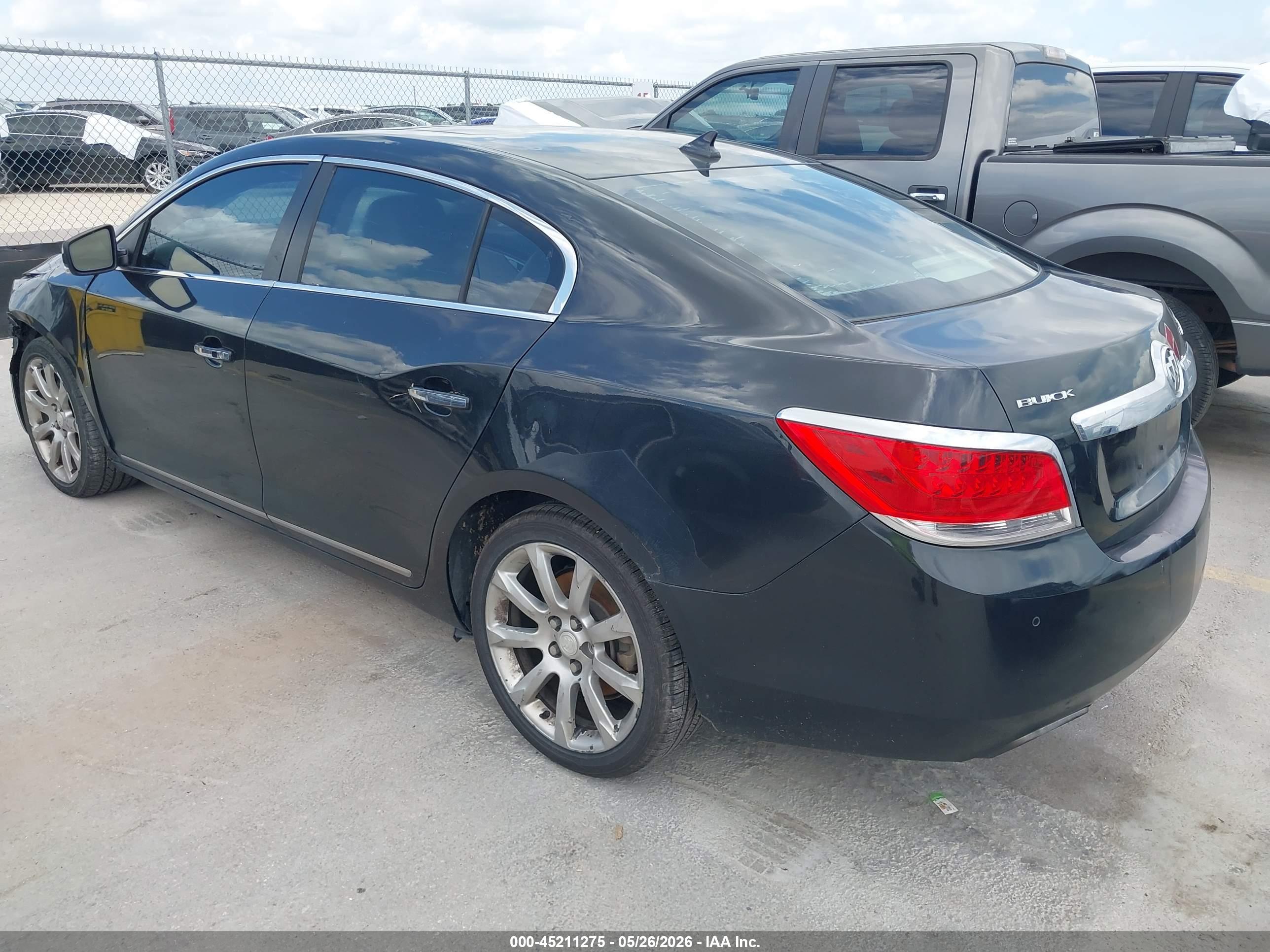 BUICK LACROSSE image 3
