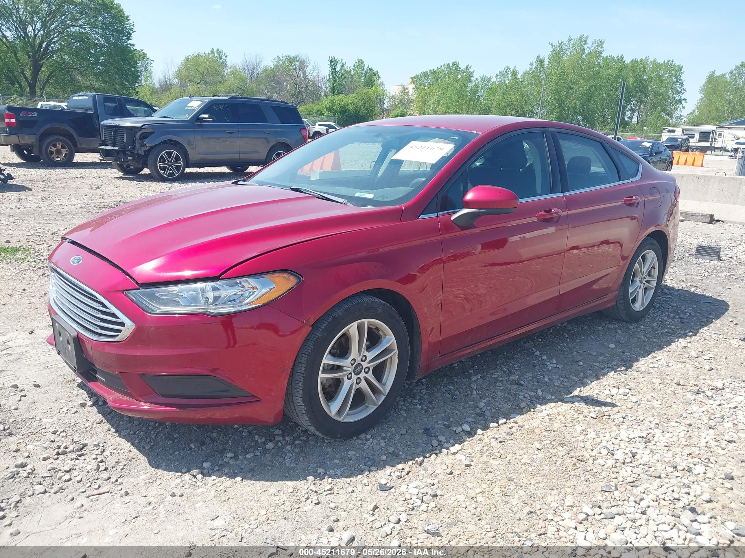 FORD FUSION image 2